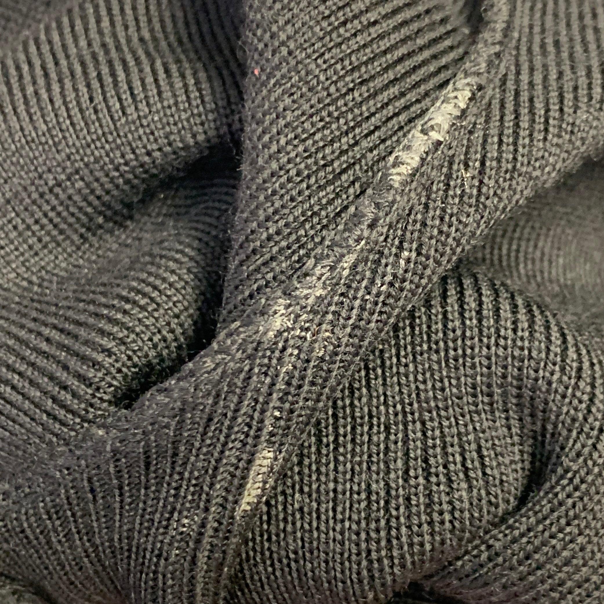 Chanel Vintage Taglia M Nero Oro Senza Maniche Bottoni CC Con Scollo a V Jumpsuit in vendita 2