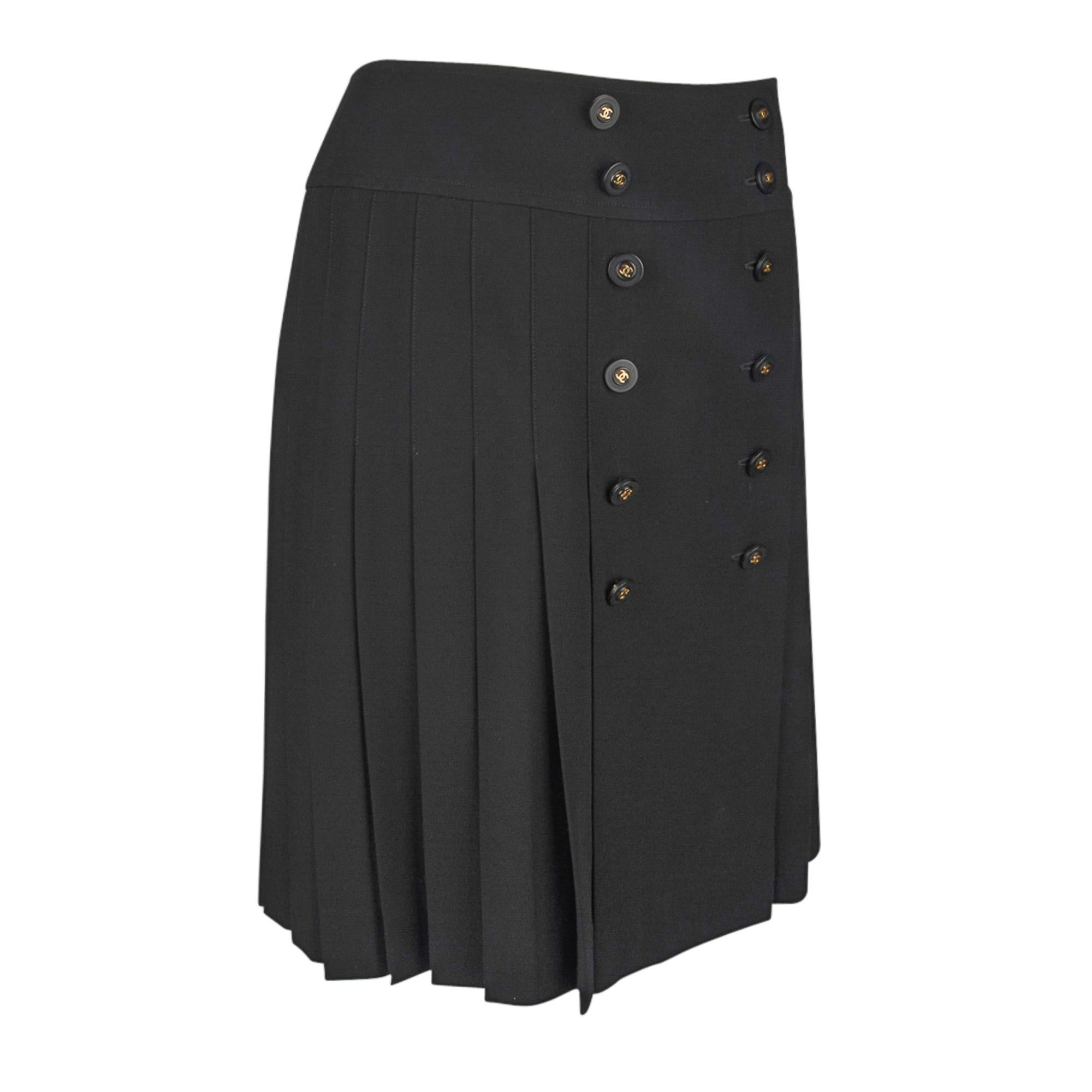 Black Chanel Vintage Skirt Pleated Double Row CC Buttons 40 / 6