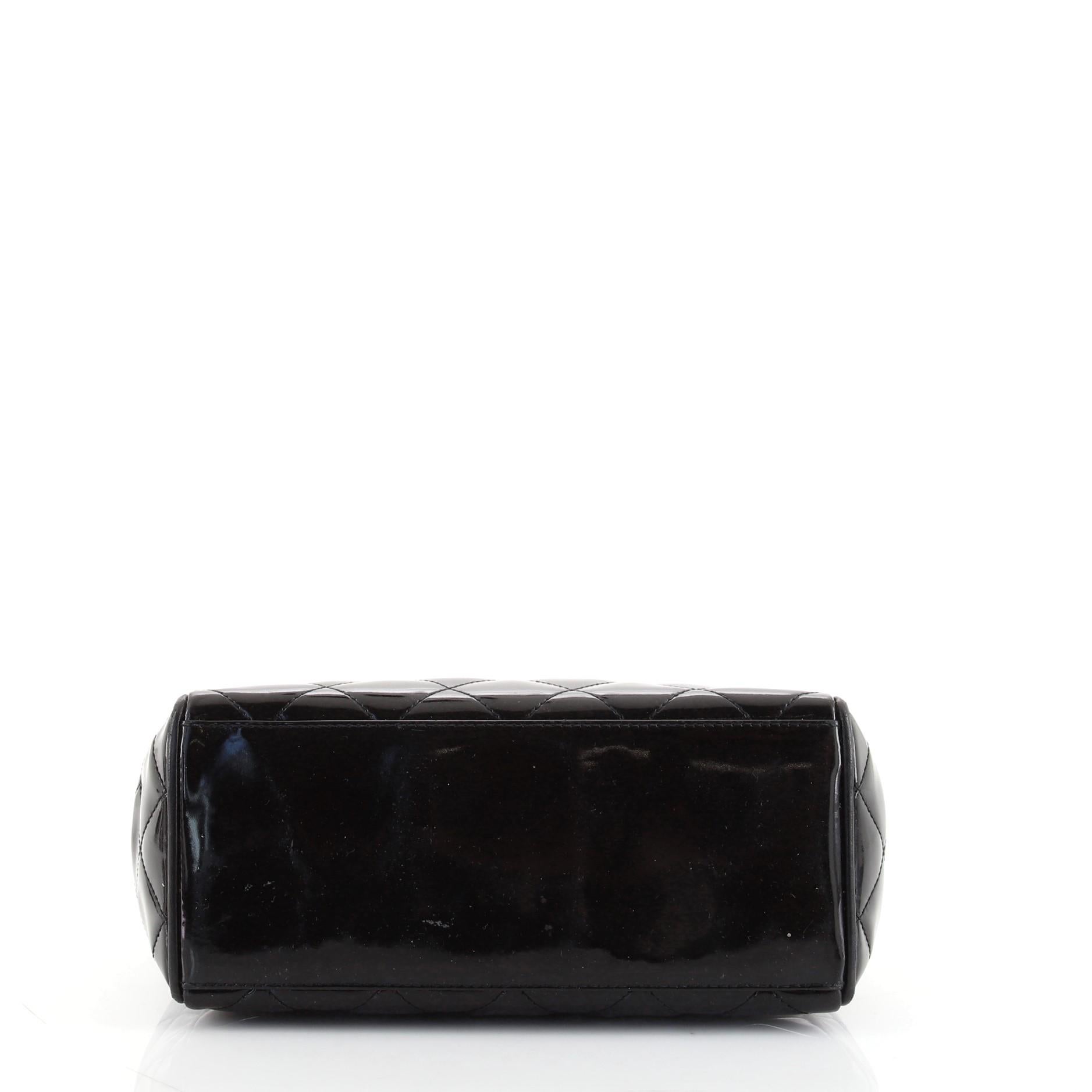 Women's or Men's Chanel Vintage Slit Pocket Shoulder Bag Quilted Patent Small