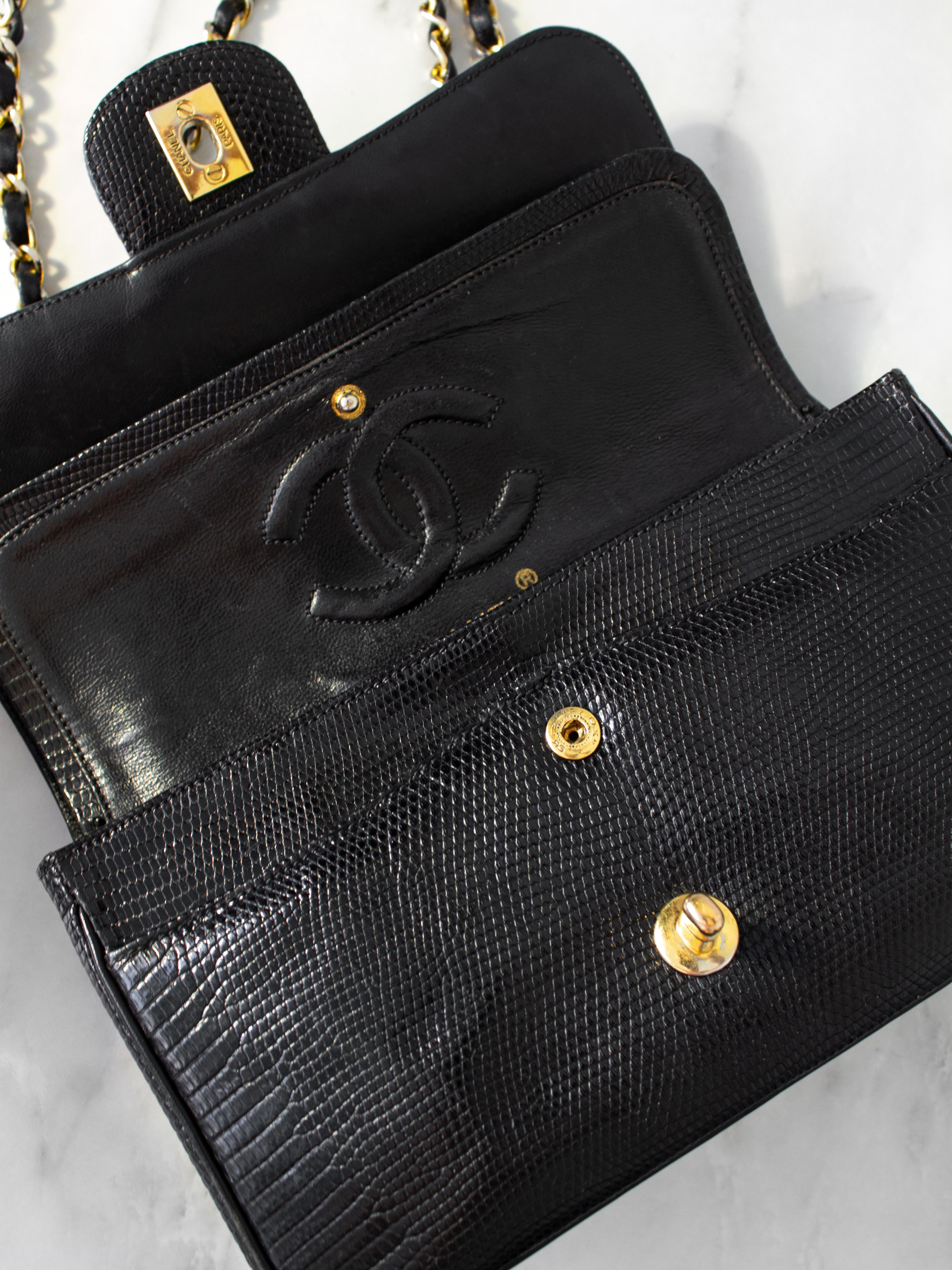 Chanel Vintage Small Classic Flap Exotic Lizard Leather 24K Gold CC Black Bag For Sale 10