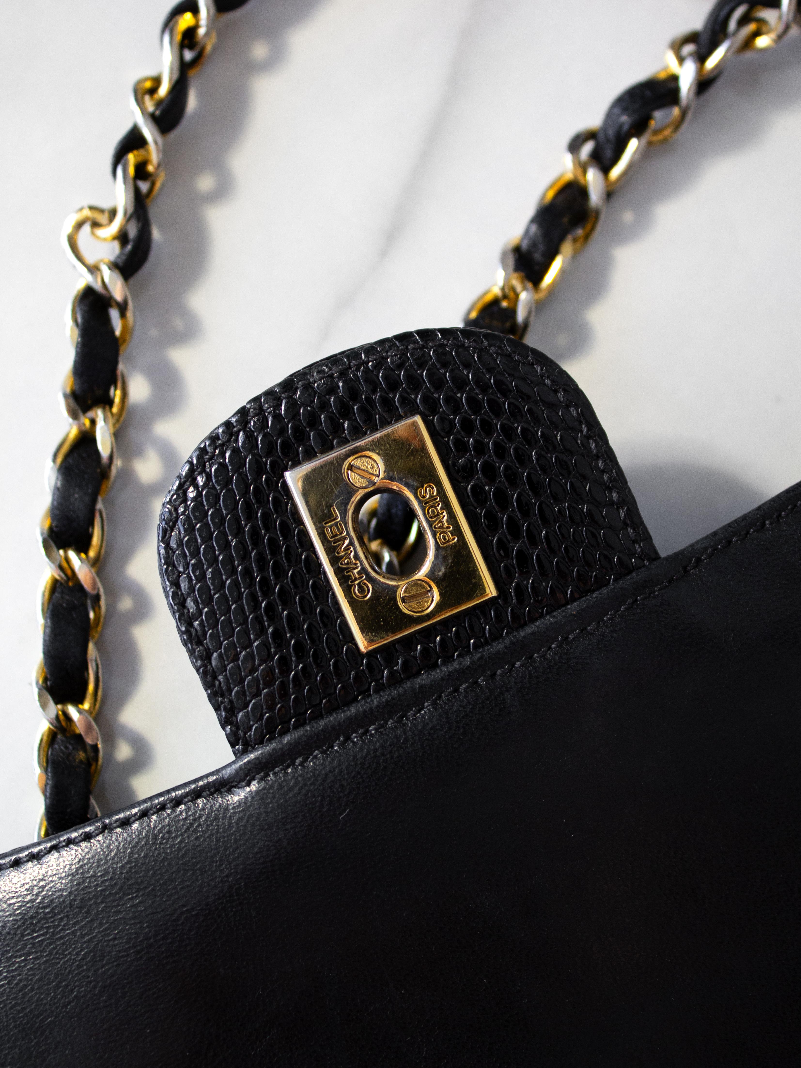 Chanel Vintage Small Classic Flap Exotic Lizard Leather 24K Gold CC Black Bag en vente 12