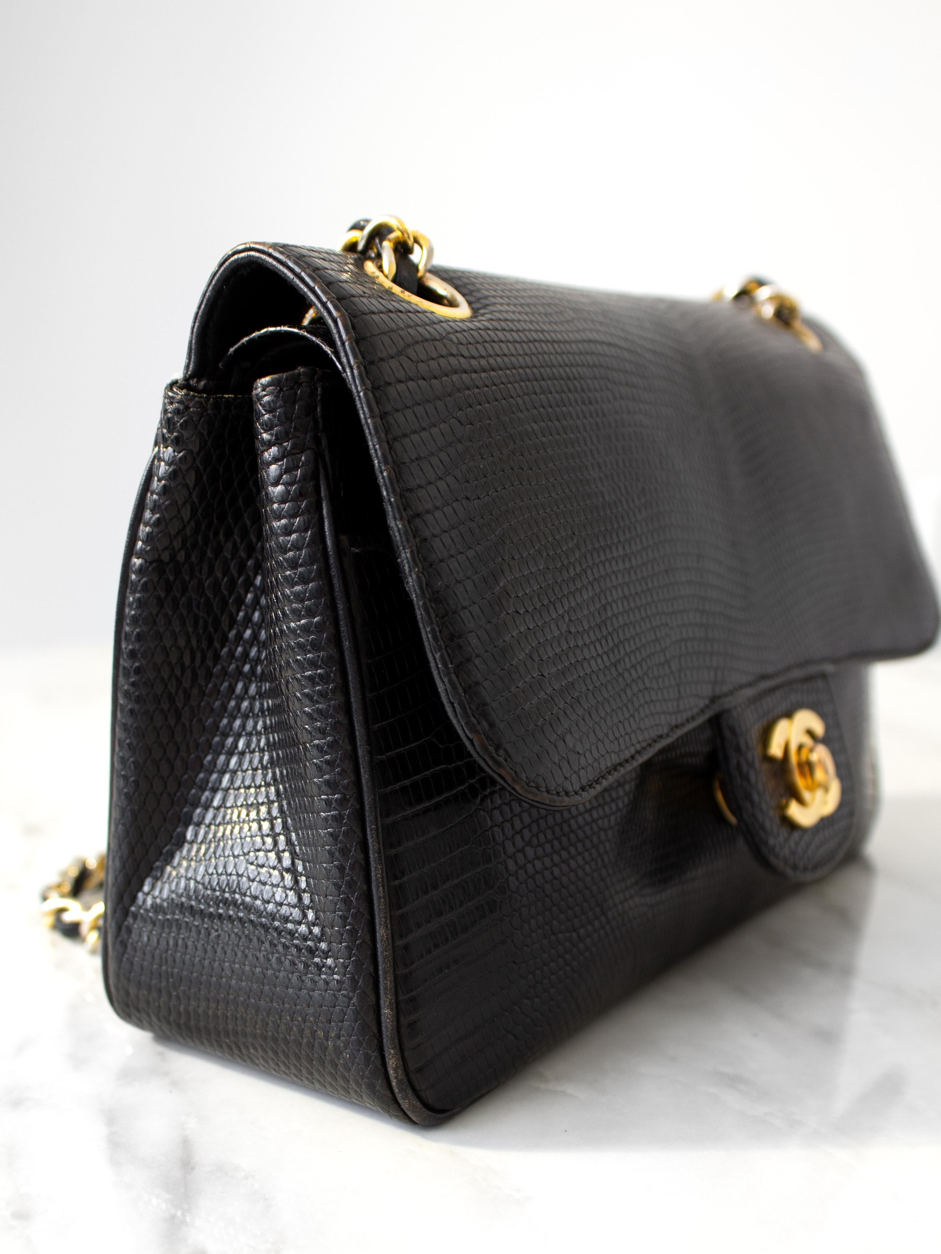 Chanel Vintage Small Classic Flap Exotic Lizard Leather 24K Gold CC Black Bag en vente 3