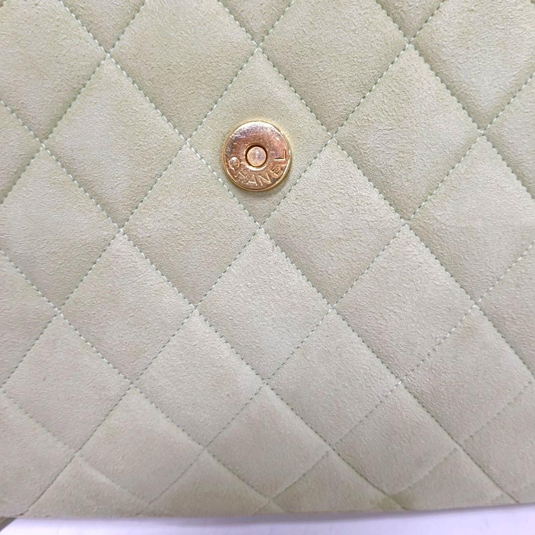 Chanel Vintage Small Flap Crossbody Bag Green Suede Leather, 1991-1994 For Sale 6