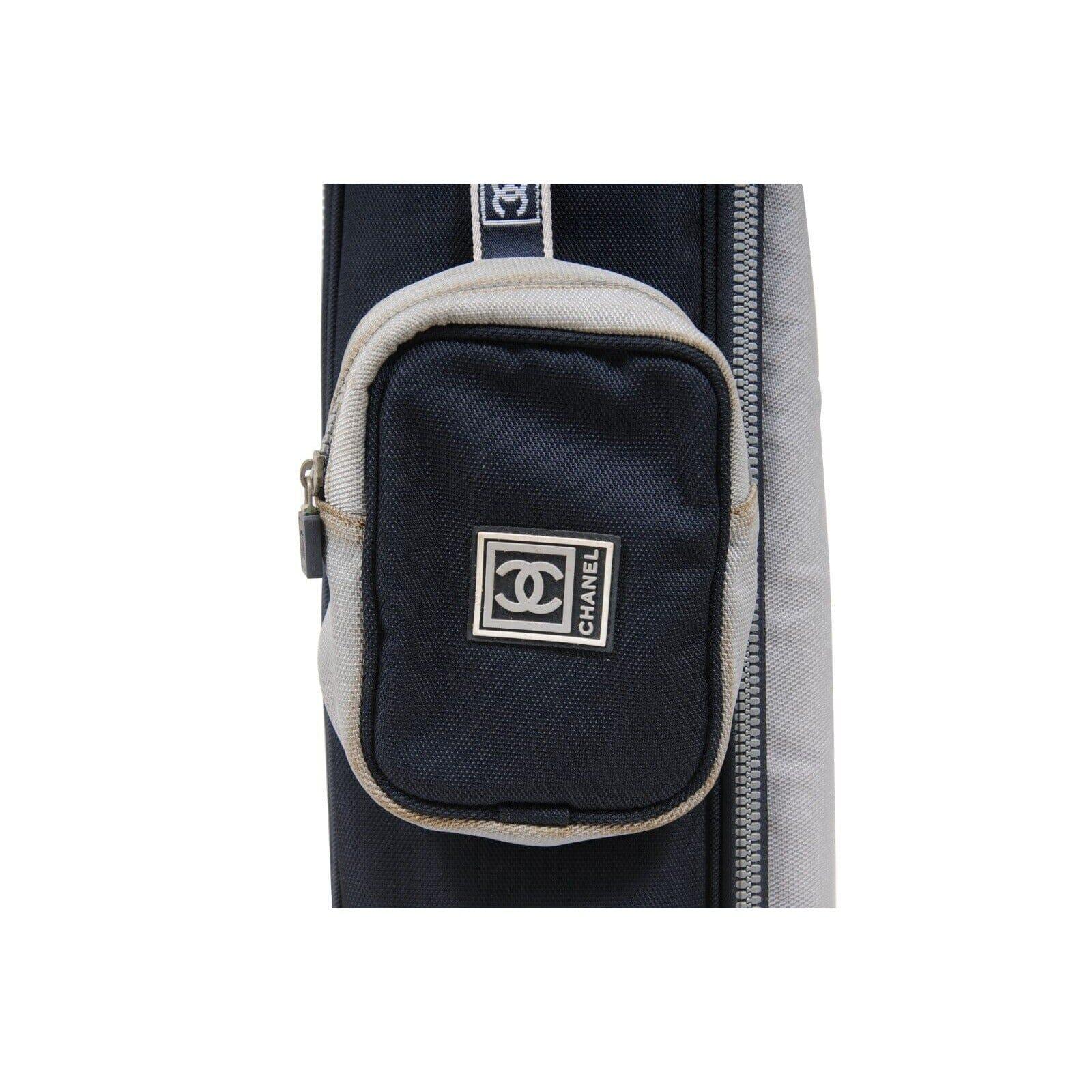 Chanel Vintage Sport Golf Tasche Marineblau Weiß CC Logo Cross Body Travel Pouch im Angebot 8