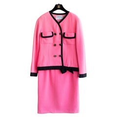 Chanel Vintage Spring 1991 Linda Pink Black Bow Jacket Skirt Suit