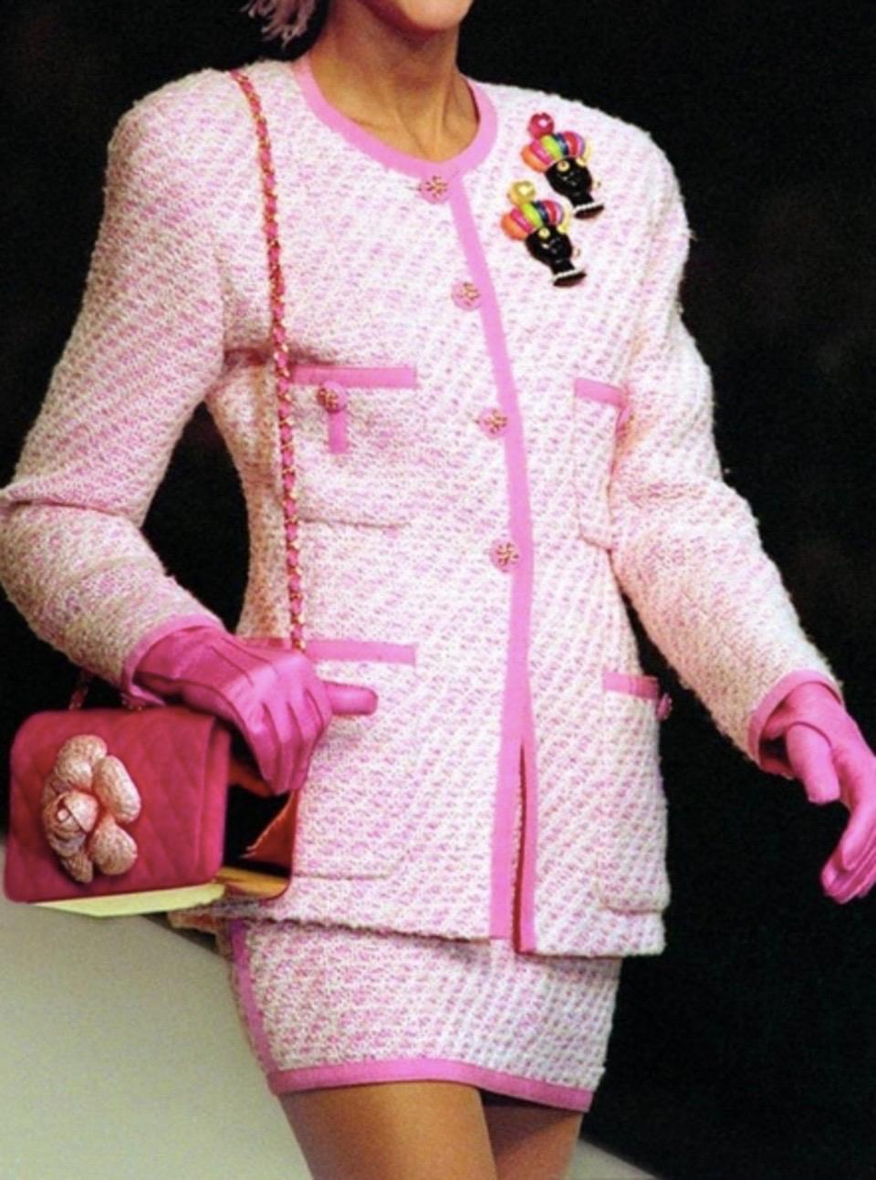 Chanel Vintage Spring 1991 Linda Pink  Ecru Fantasy Tweed Jacket Skirt Suit 9