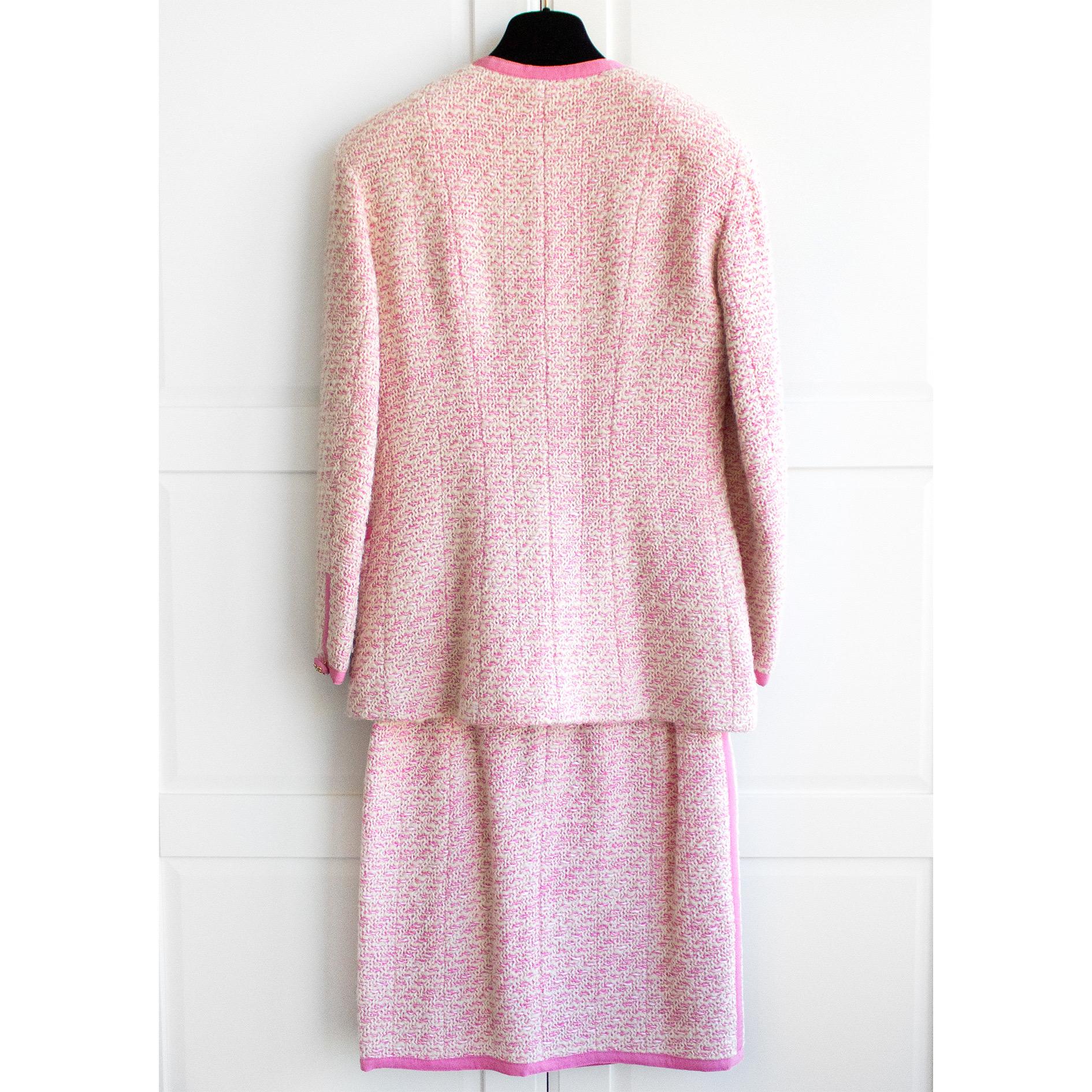 Iconic pink tweed suit from the Chanel Spring 1991 collection. One of the most recognizable Chanel pieces from the '90s. A great find for a true collector. As seen on Linda Evangelista. The same suit belonging to Elizabeth Taylor was sold at