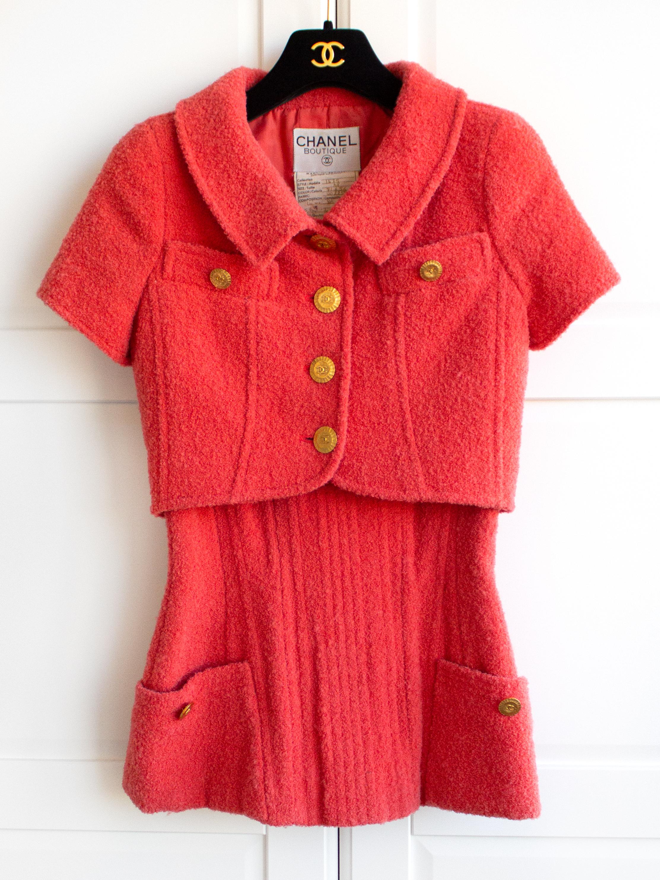 Women's  Chanel Vintage Spring 1993 Coral Red Tweed Cropped Jacket Corset Top 93P Set