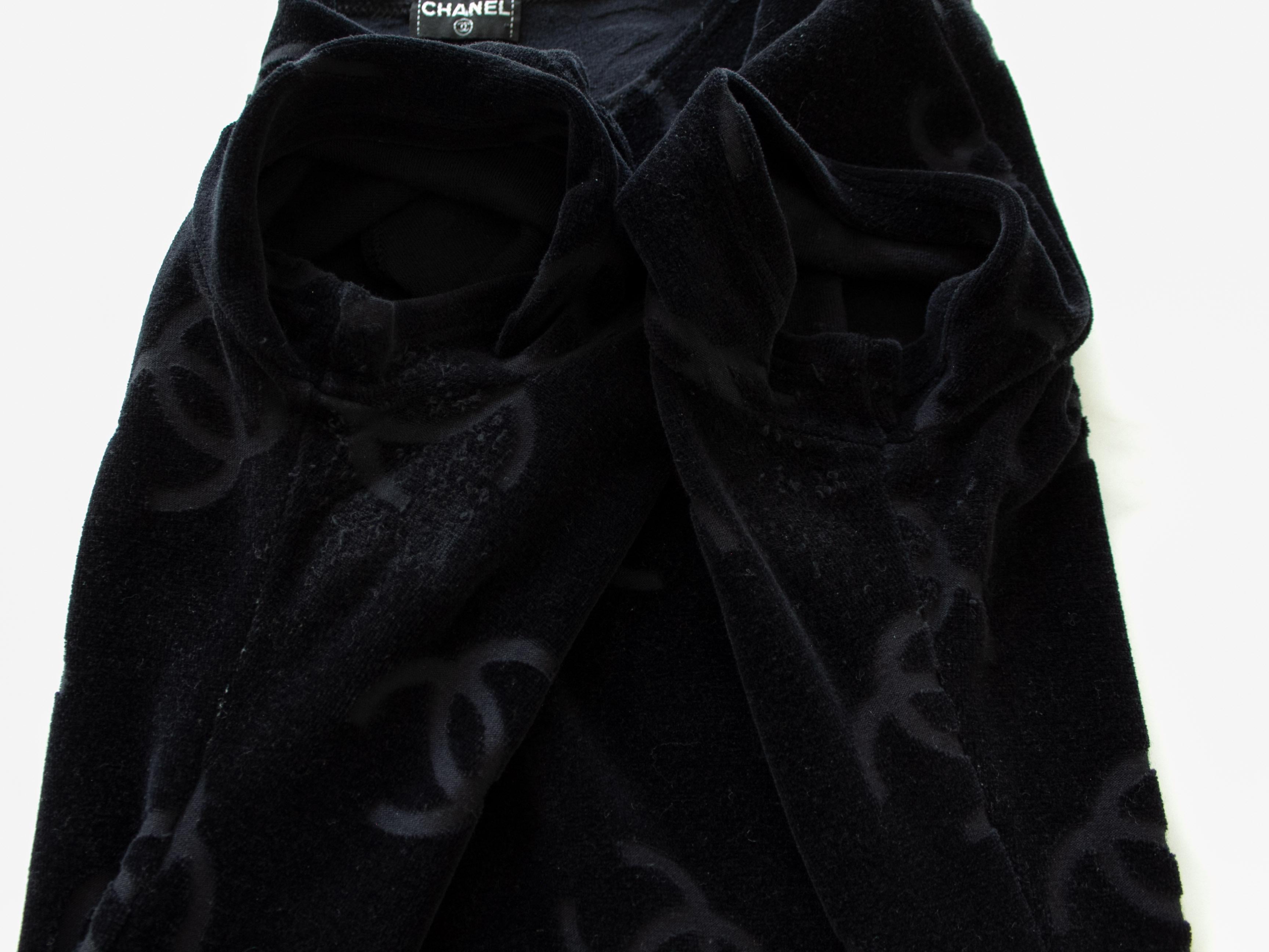 Chanel Vintage Spring 1996 Black CC Logo Velour Mini LBD 96P Dress 5