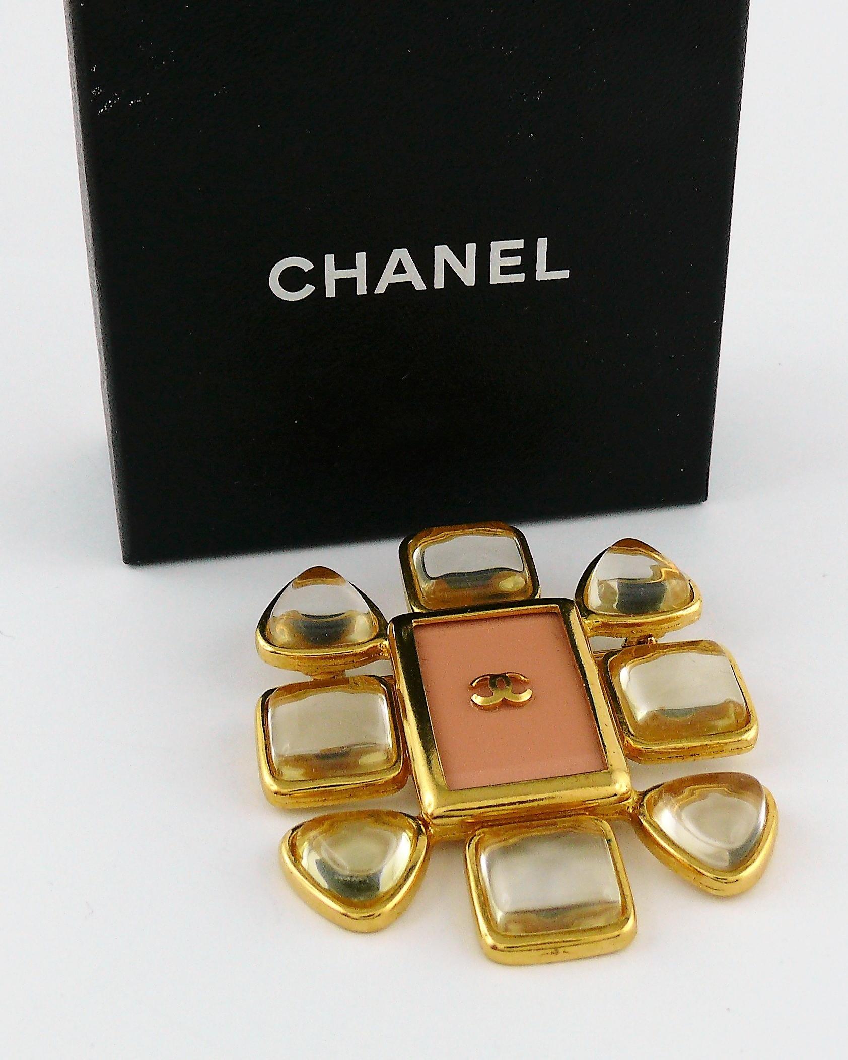 Chanel Vintage Spring 1996 Brooch In Good Condition In Nice, FR