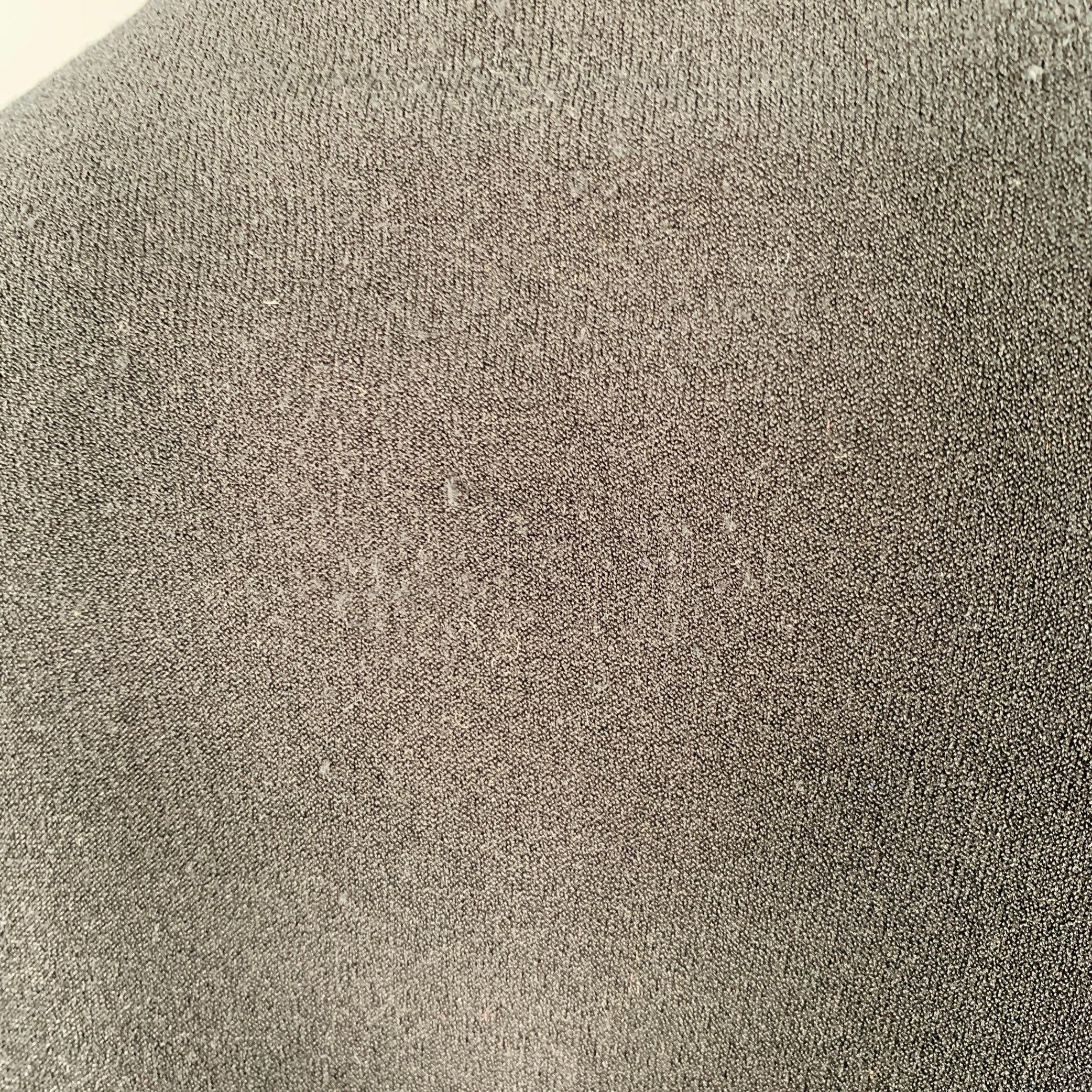 CHANEL Vintage Frühjahr 2003 Größe 8 Schwarz Seidenmischung Jersey Logo Rollkragen lässig Top Damen im Angebot