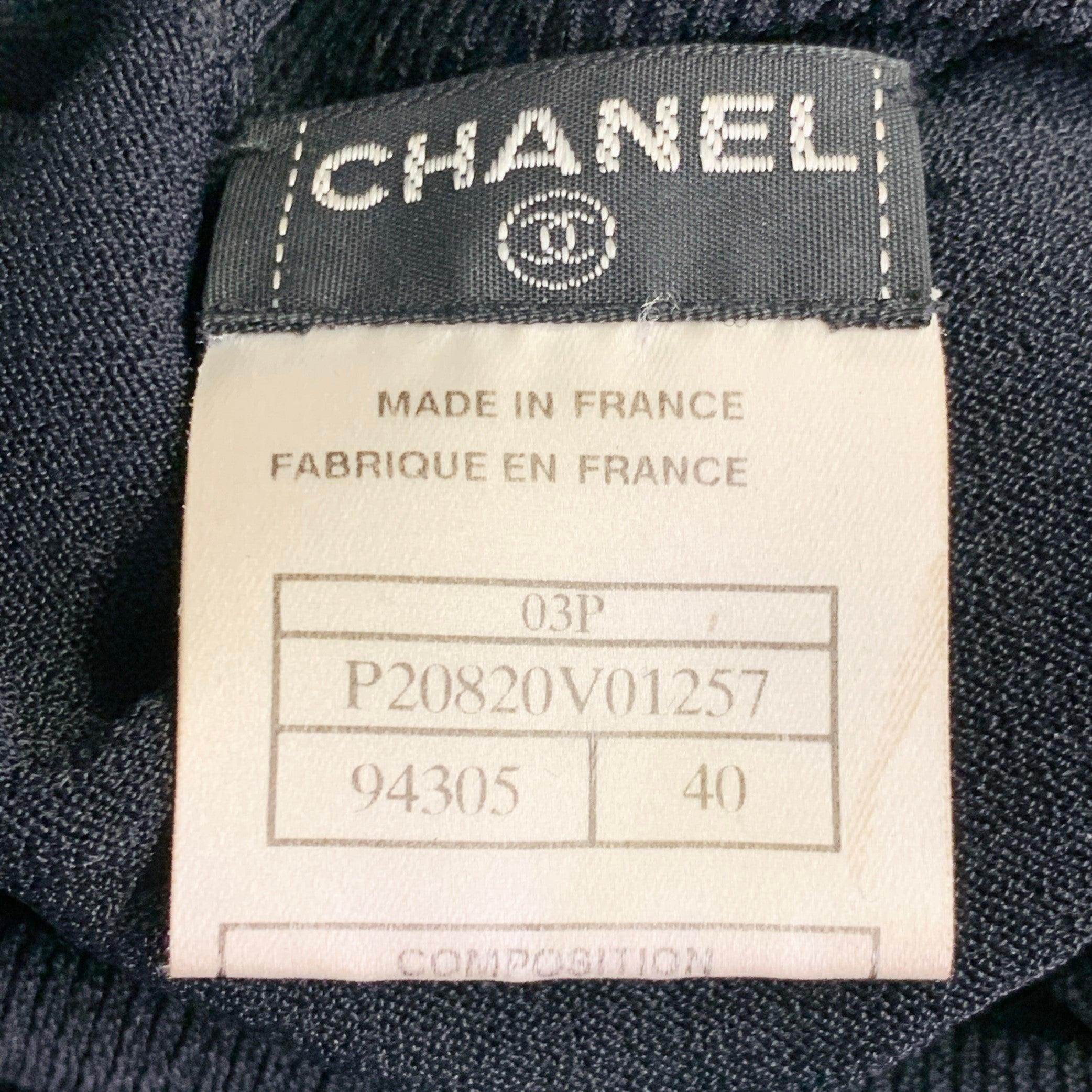 CHANEL Vintage Frühjahr 2003 Größe 8 Schwarz Seidenmischung Jersey Logo Rollkragen lässig Top im Angebot 4