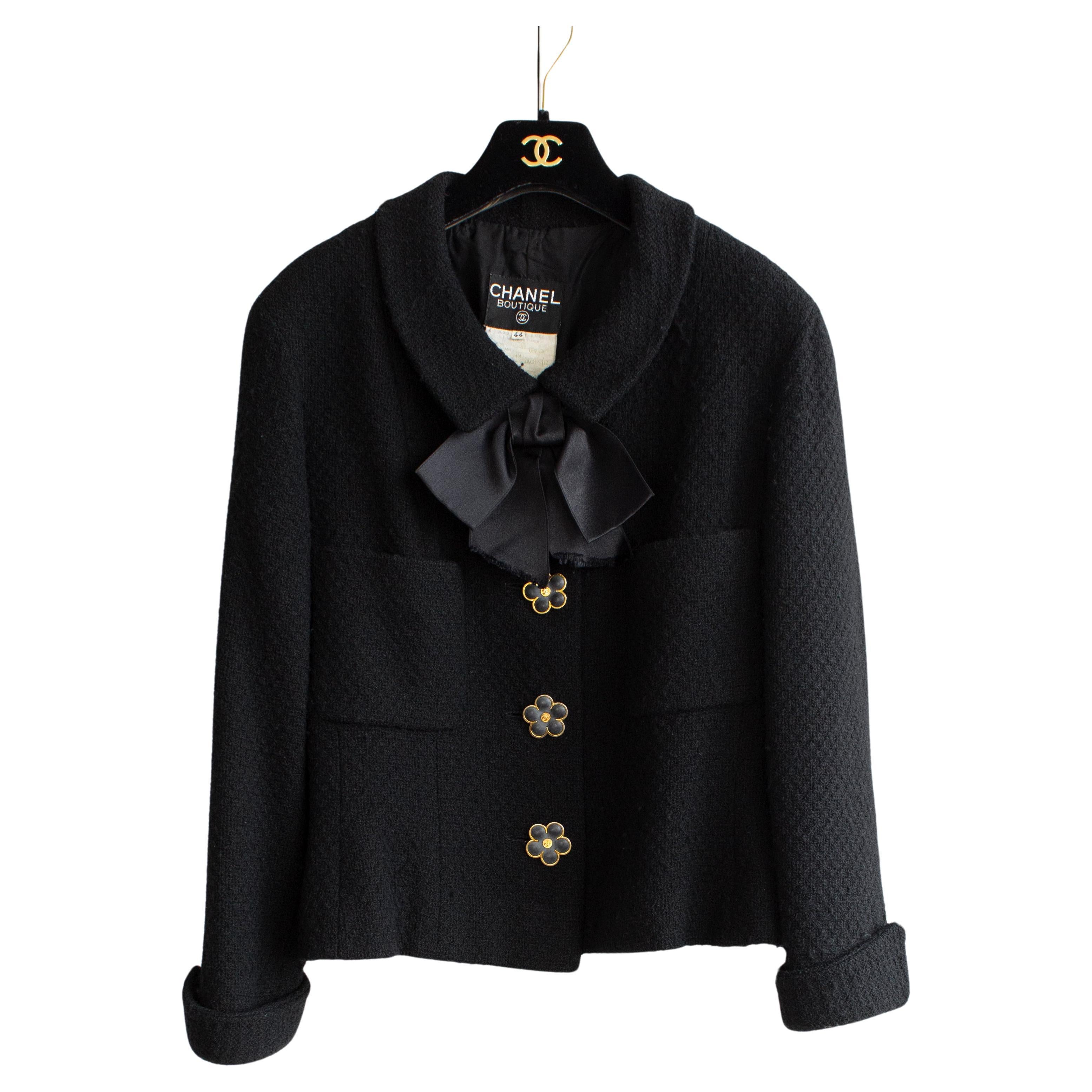 Chanel Vintage Spring/Summer 1991 Black Flower Button Tweed Jacket