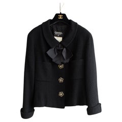 Chanel Retro Spring/Summer 1991 Black Flower Button Tweed Jacket