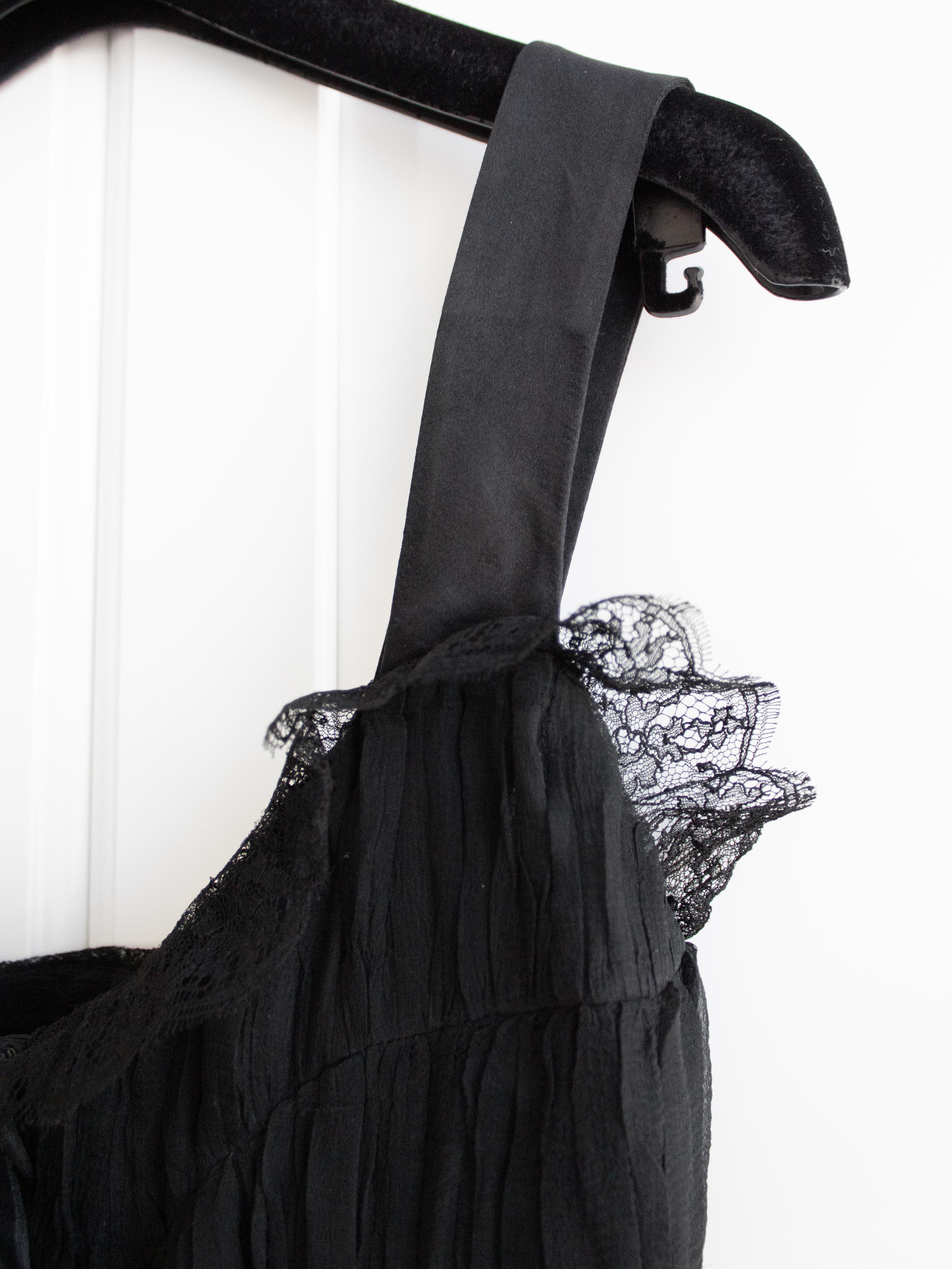 Chanel Vintage Spring/Summer 1991 Black Lace Silk Bow LBD Mini Dress  For Sale 6