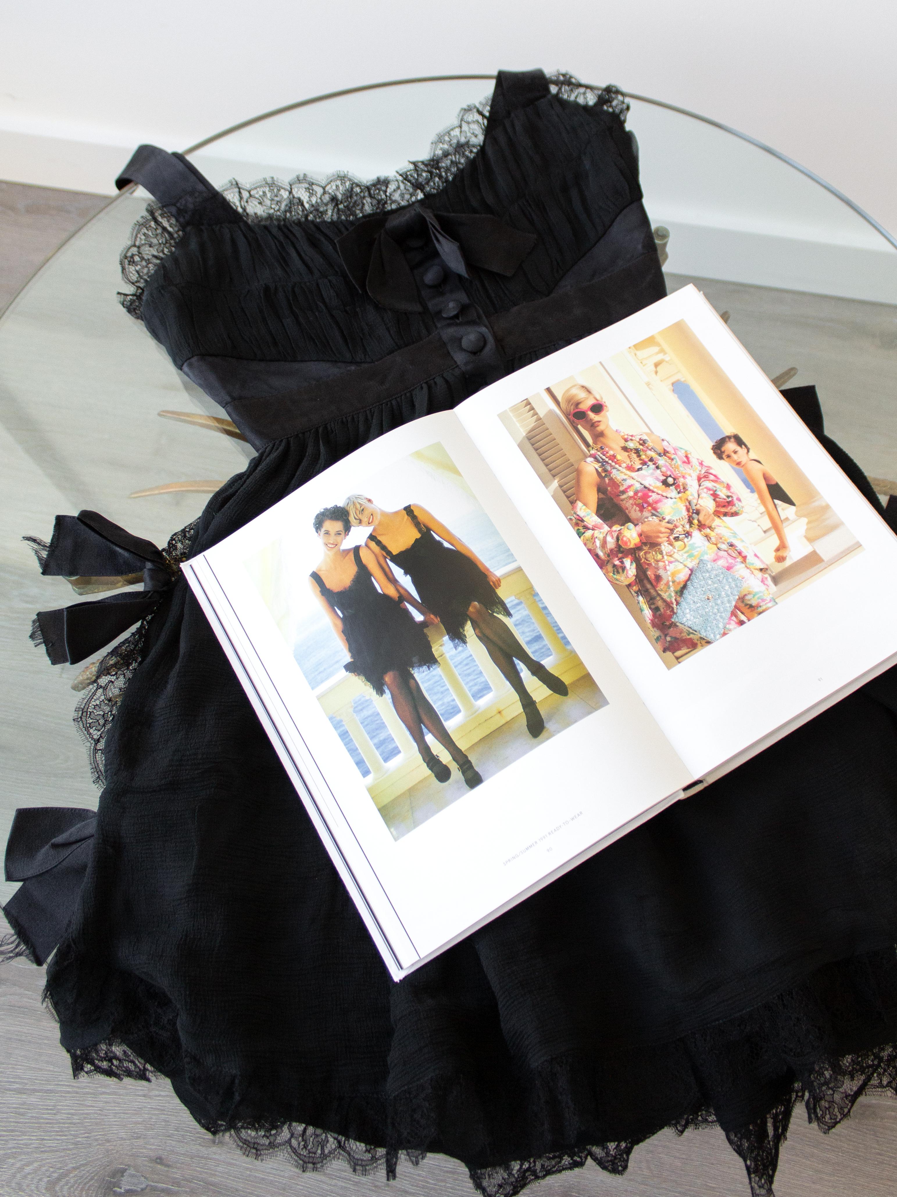 Chanel Vintage Spring/Summer 1991 Black Lace Silk Bow LBD Mini Dress  For Sale 9
