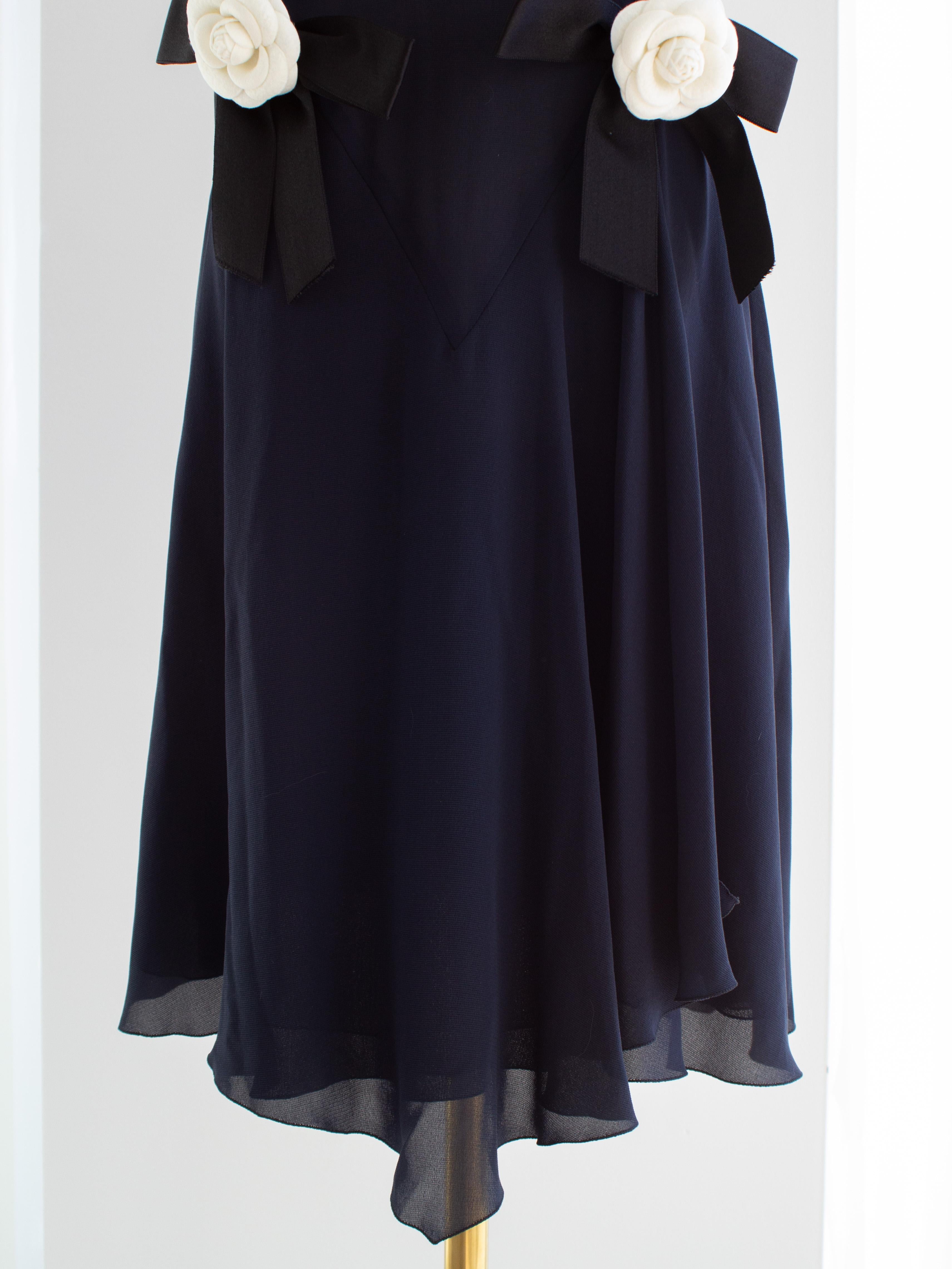 Chanel Vintage Spring/Summer 1992 Navy Blue Silk Sweetheart Draped Mini Dress For Sale 7