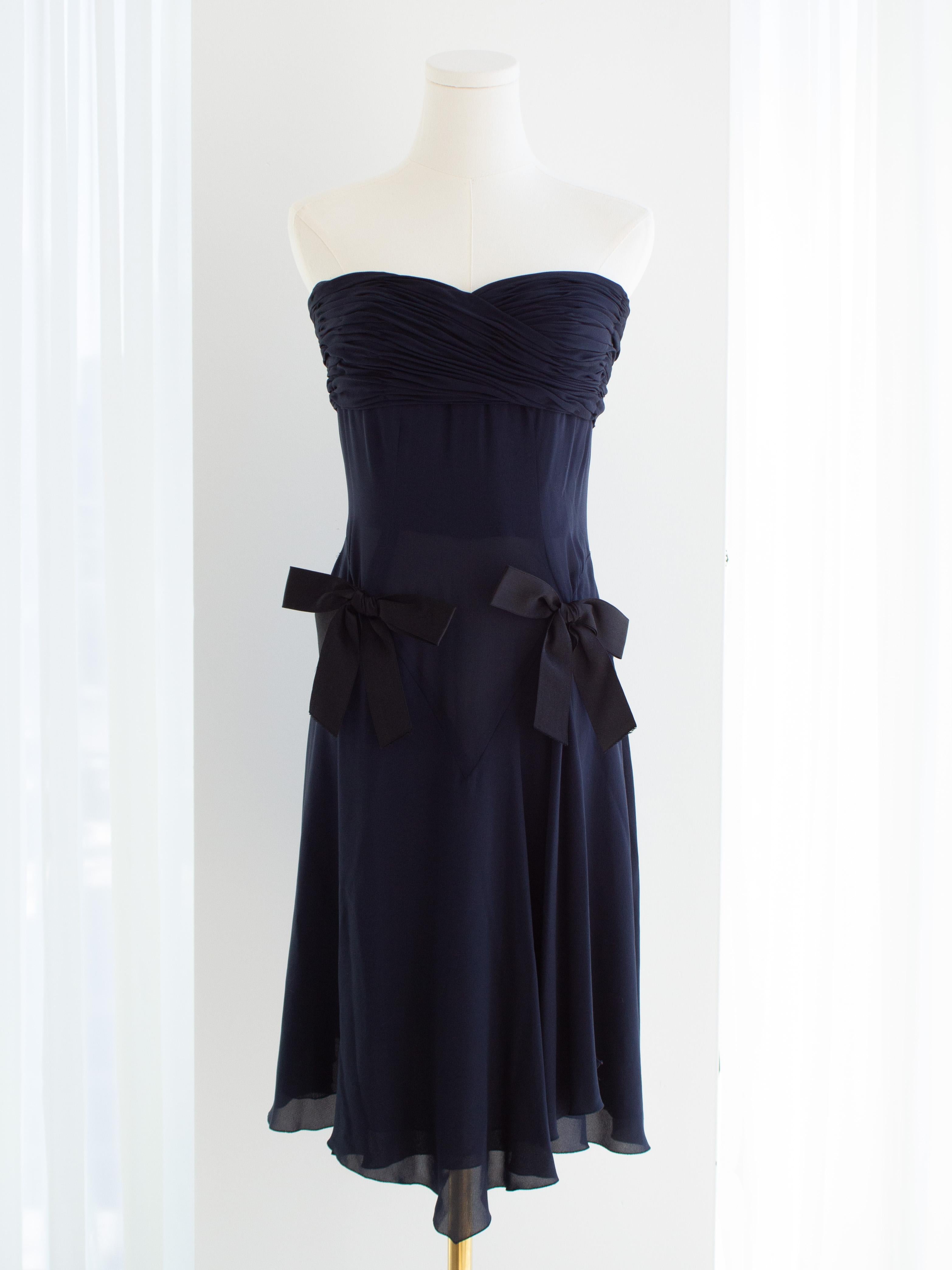 Chanel Vintage Spring/Summer 1992 Navy Blue Silk Sweetheart Draped Mini Dress For Sale 8
