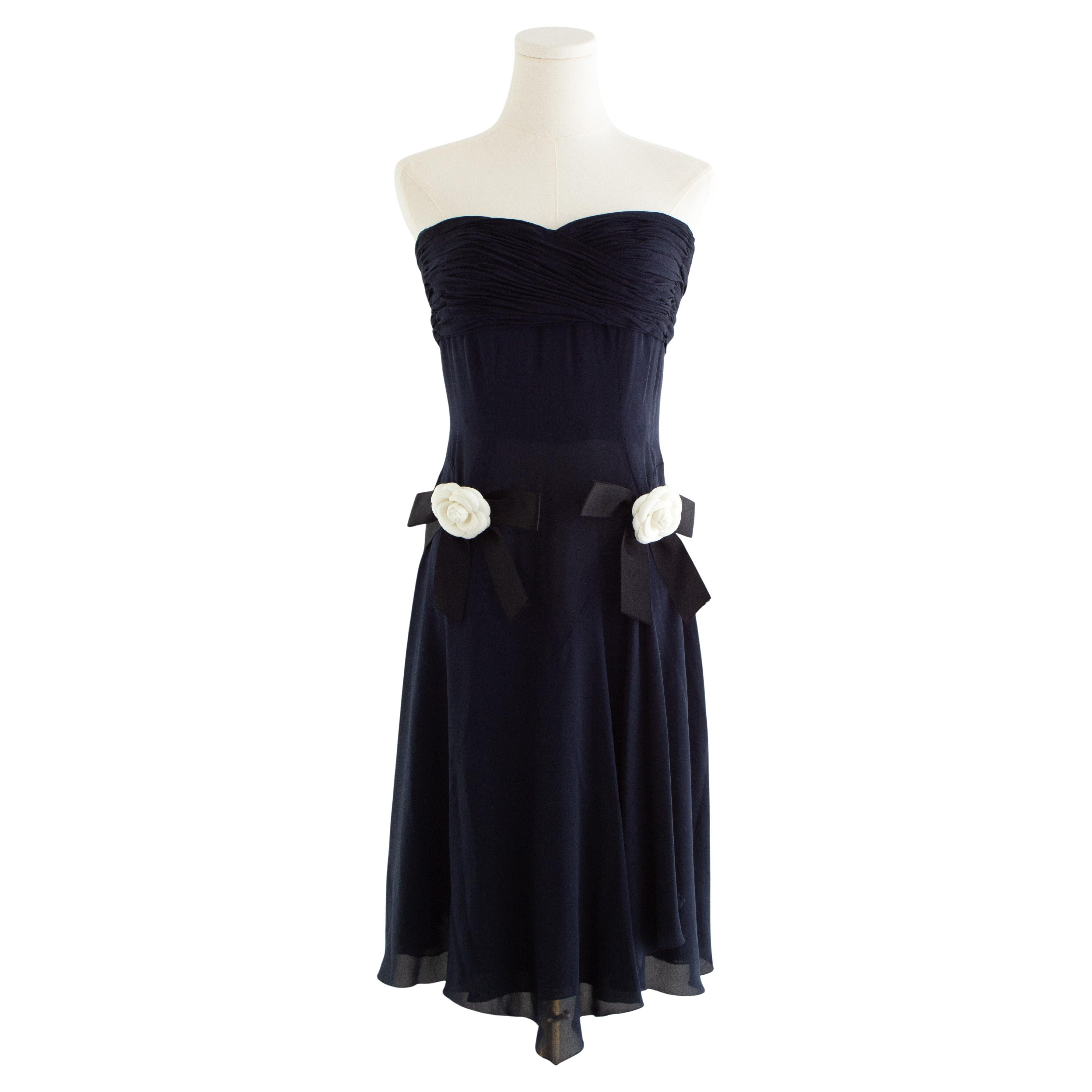 Chanel Vintage Spring/Summer 1992 Navy Blue Silk Sweetheart Draped Mini Dress For Sale