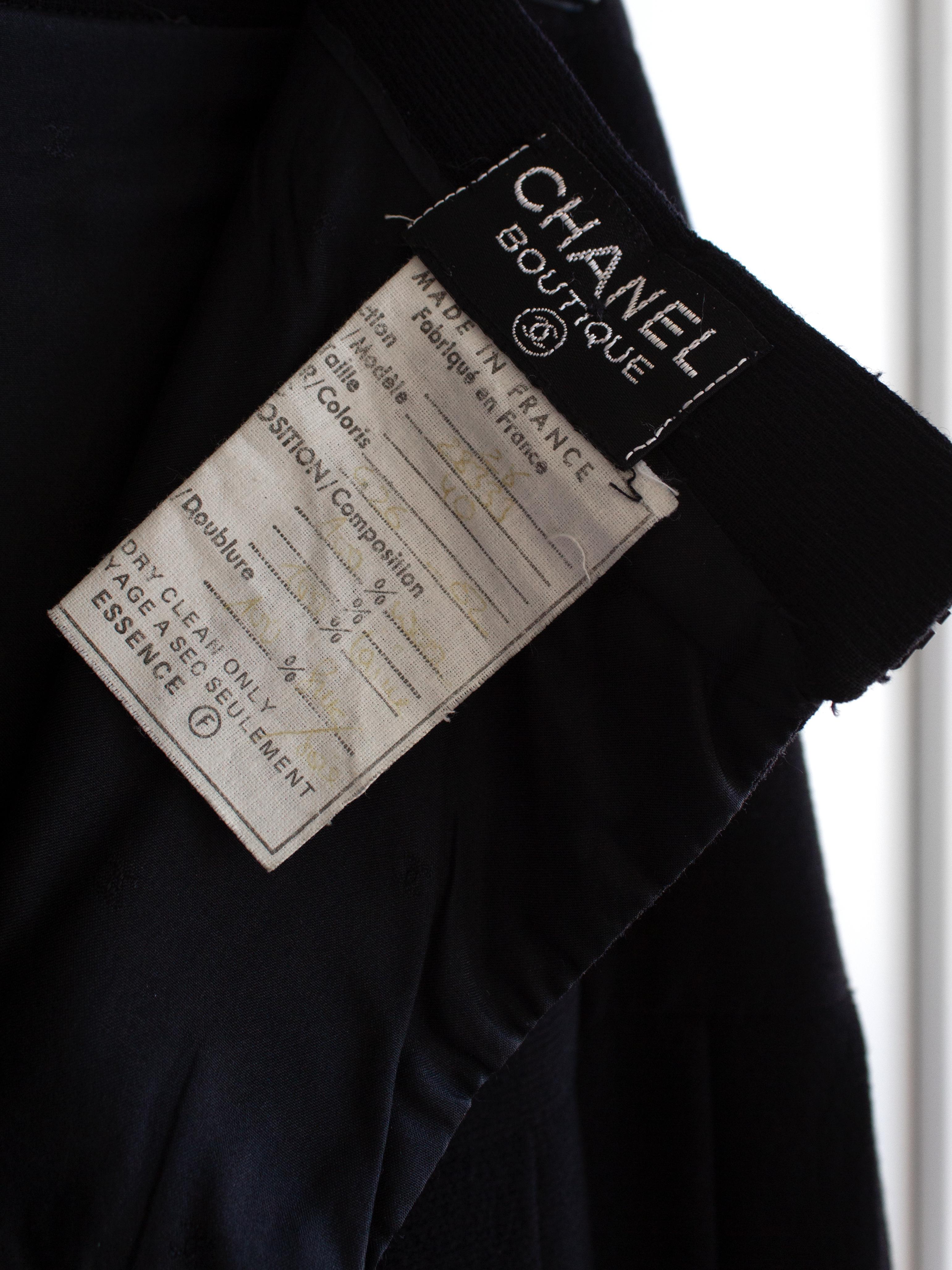 Chanel Vintage Spring/Summer 1992 Navy Blue White Lucite Camellia Jacket Suit 11