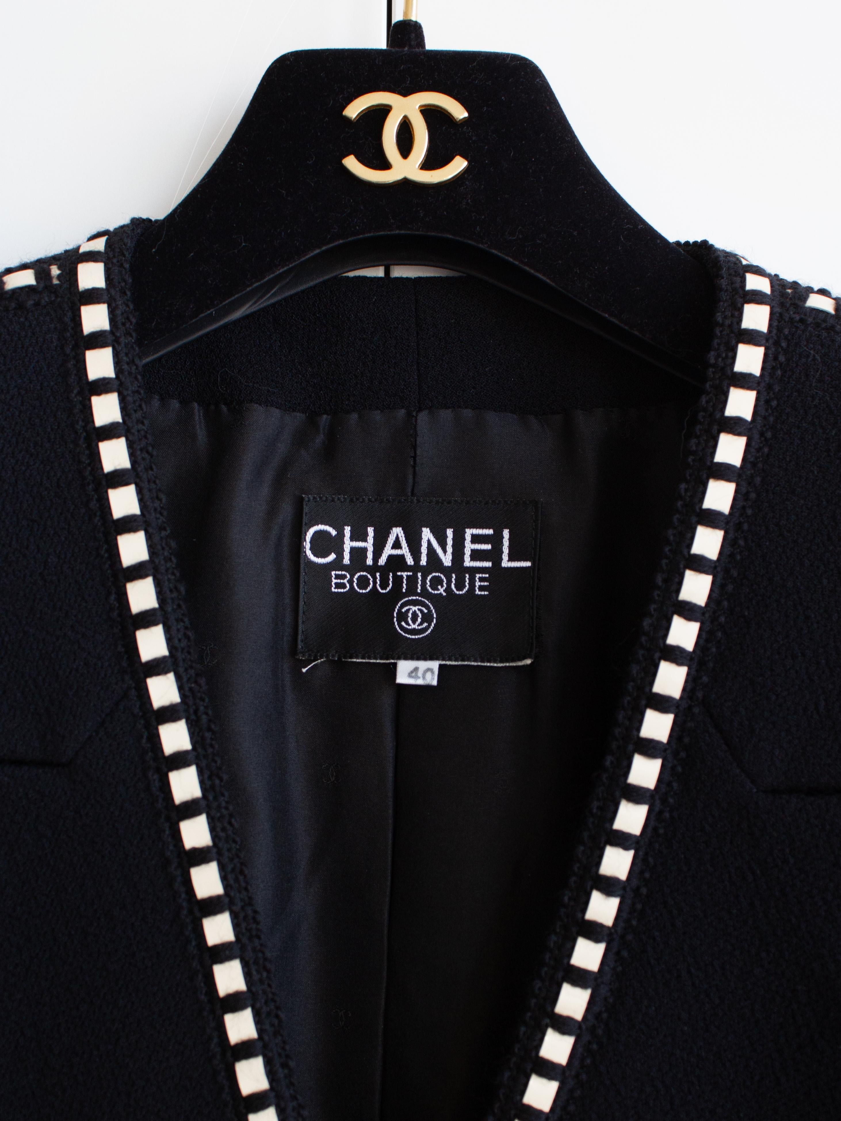 Chanel Vintage Spring/Summer 1992 Navy Blue White Lucite Camellia Jacket Suit 3