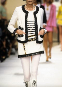 Chanel Vintage Frühjahr/Sommer 1994 Ecru Elfenbein Creme Schwarz Scoubidou 94P Jacke