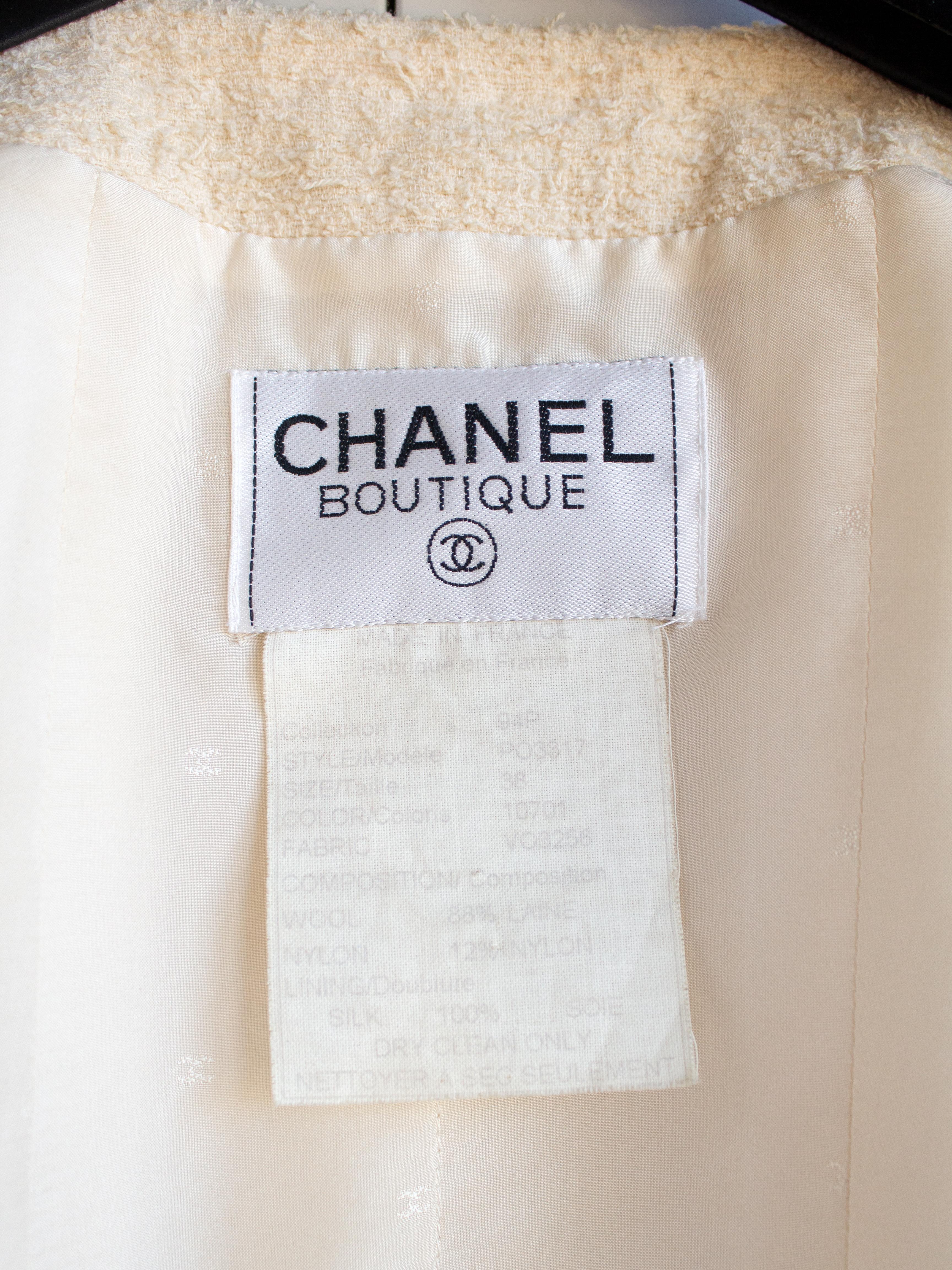 Chanel Vintage Spring/Summer 1994 Ecru Ivory Cream Black Scoubidou 94P Jacket For Sale 1