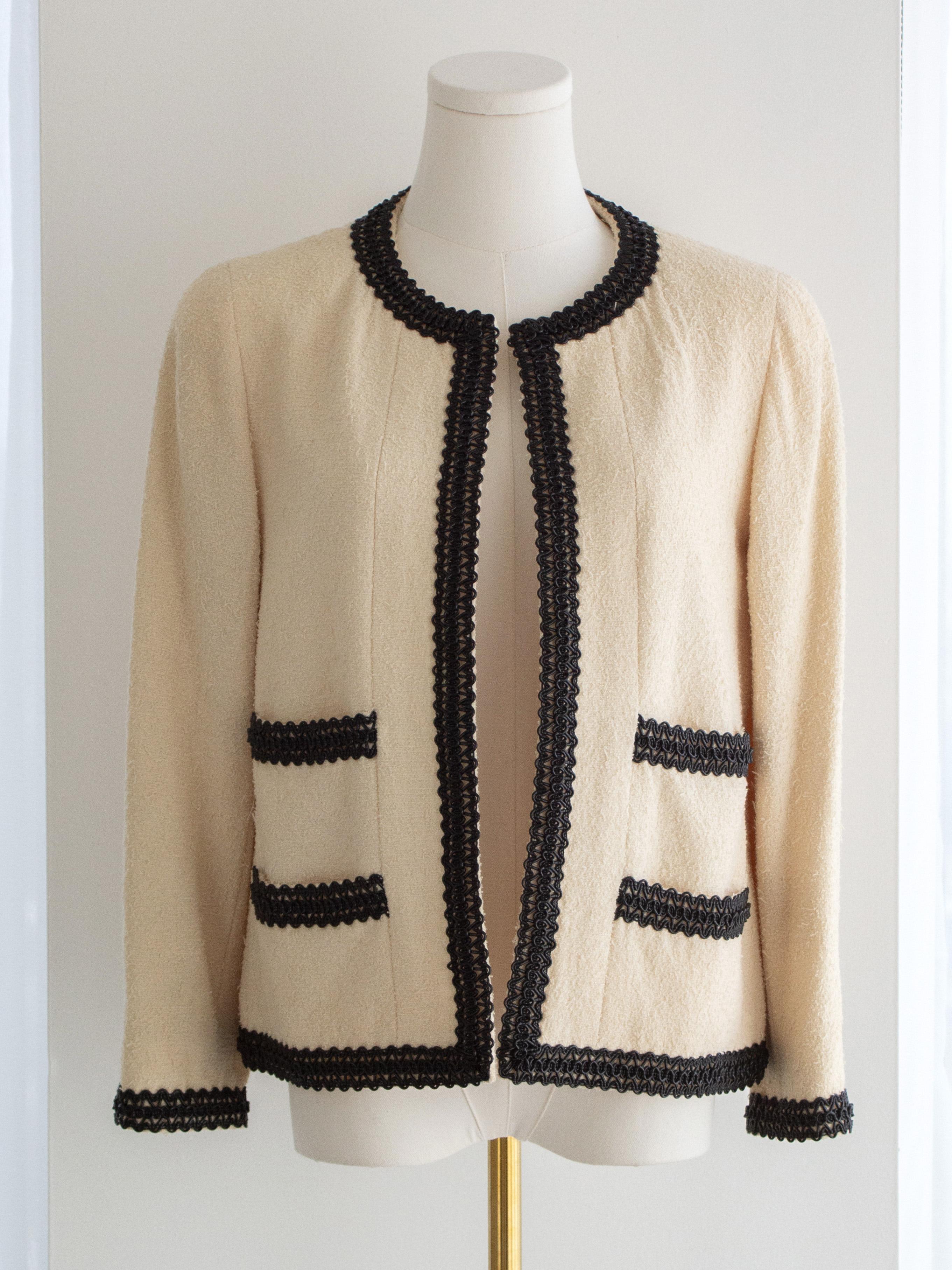 Donna Chanel Vintage Primavera/Estate 1994 Giacca Ecru Avorio Crema Nero Scoubidou 94P in vendita