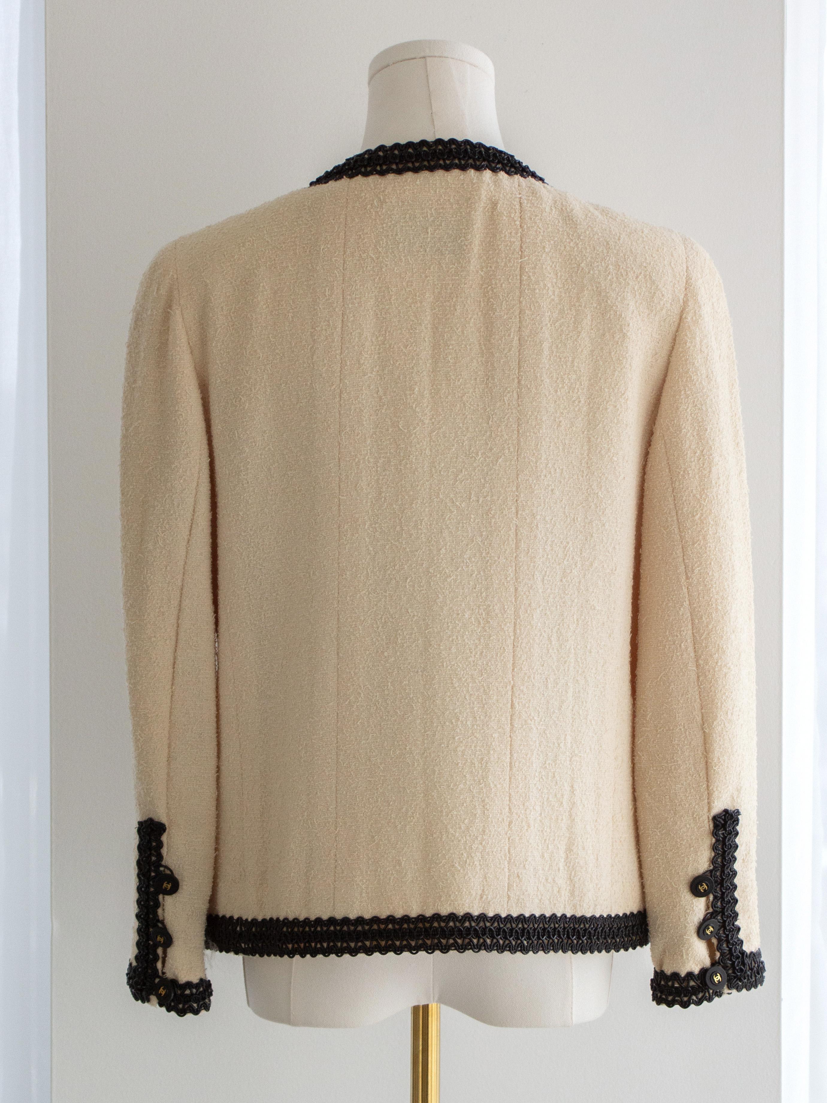 Chanel Vintage Primavera/Estate 1994 Giacca Ecru Avorio Crema Nero Scoubidou 94P in vendita 3