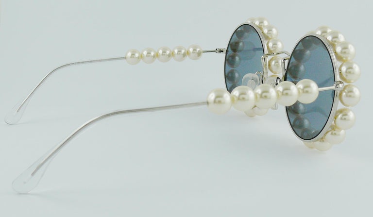 Vintage 1994 Iconic CHANEL Pearl Round Sunglasses 