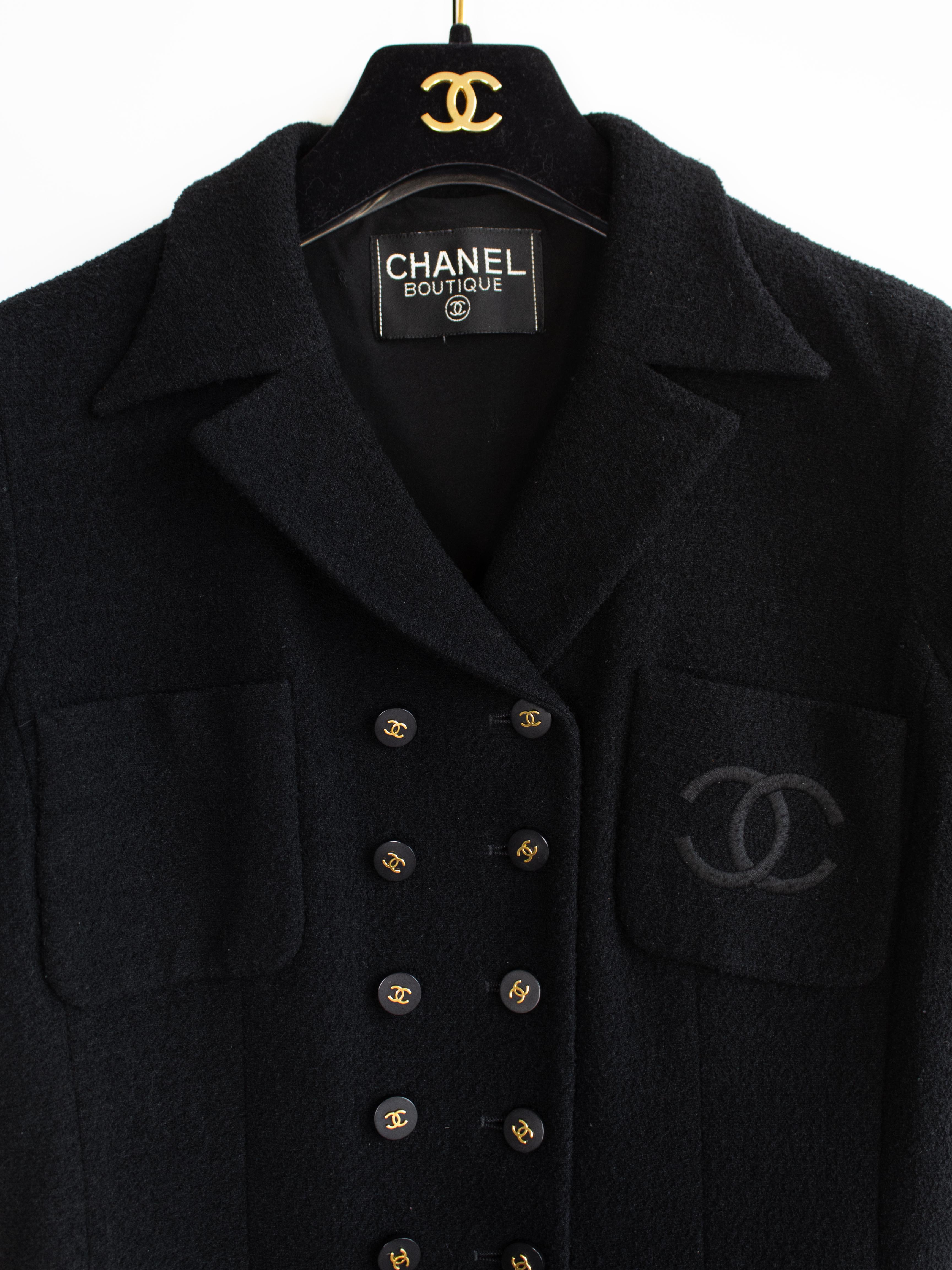 Chanel Vintage Spring/Summer 1995 Black Gold CC Logo Peplum 95P Tweed Jacket 2