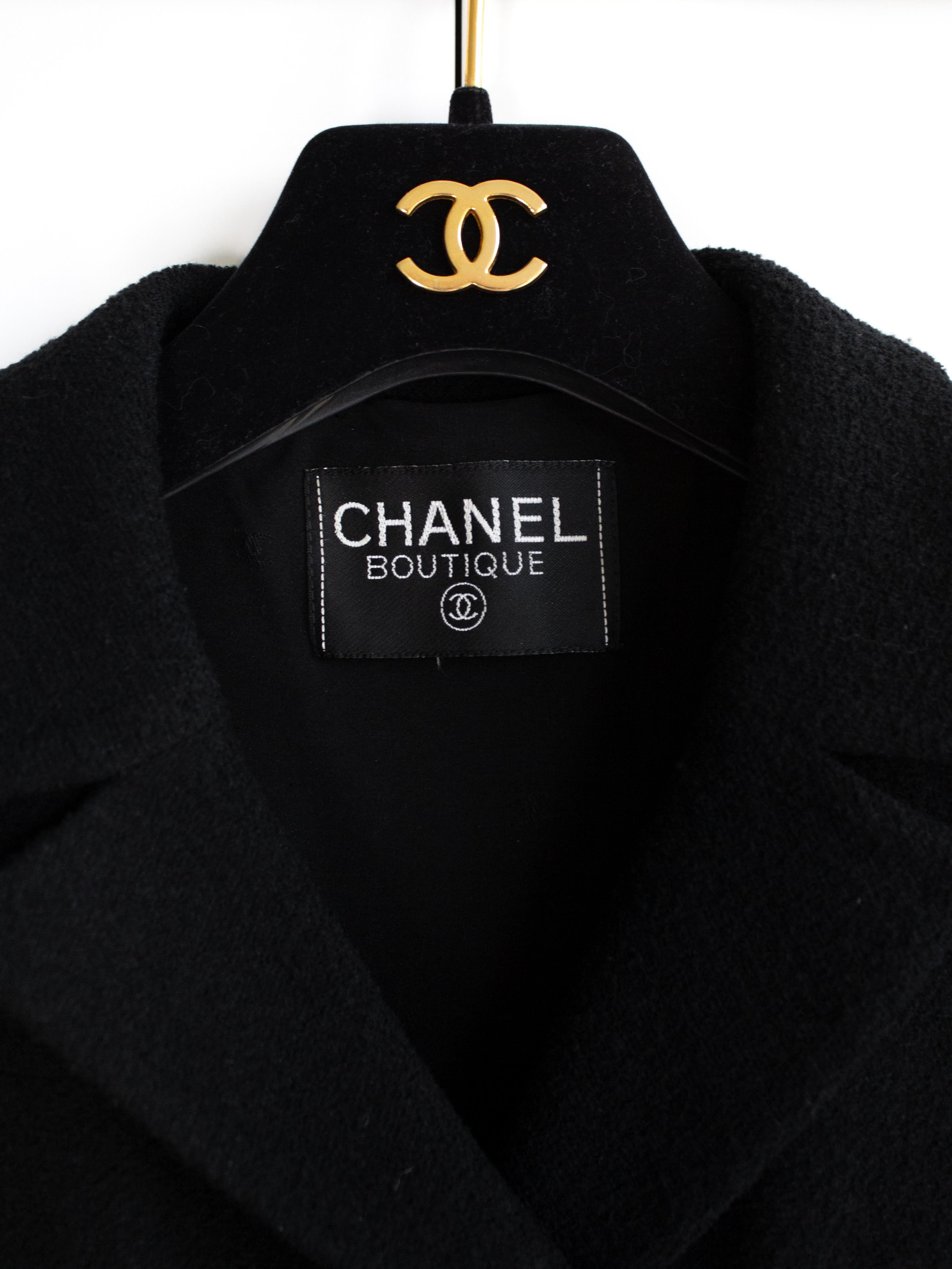 Chanel Vintage Spring/Summer 1995 Black Gold CC Logo Peplum 95P Tweed Jacket 3