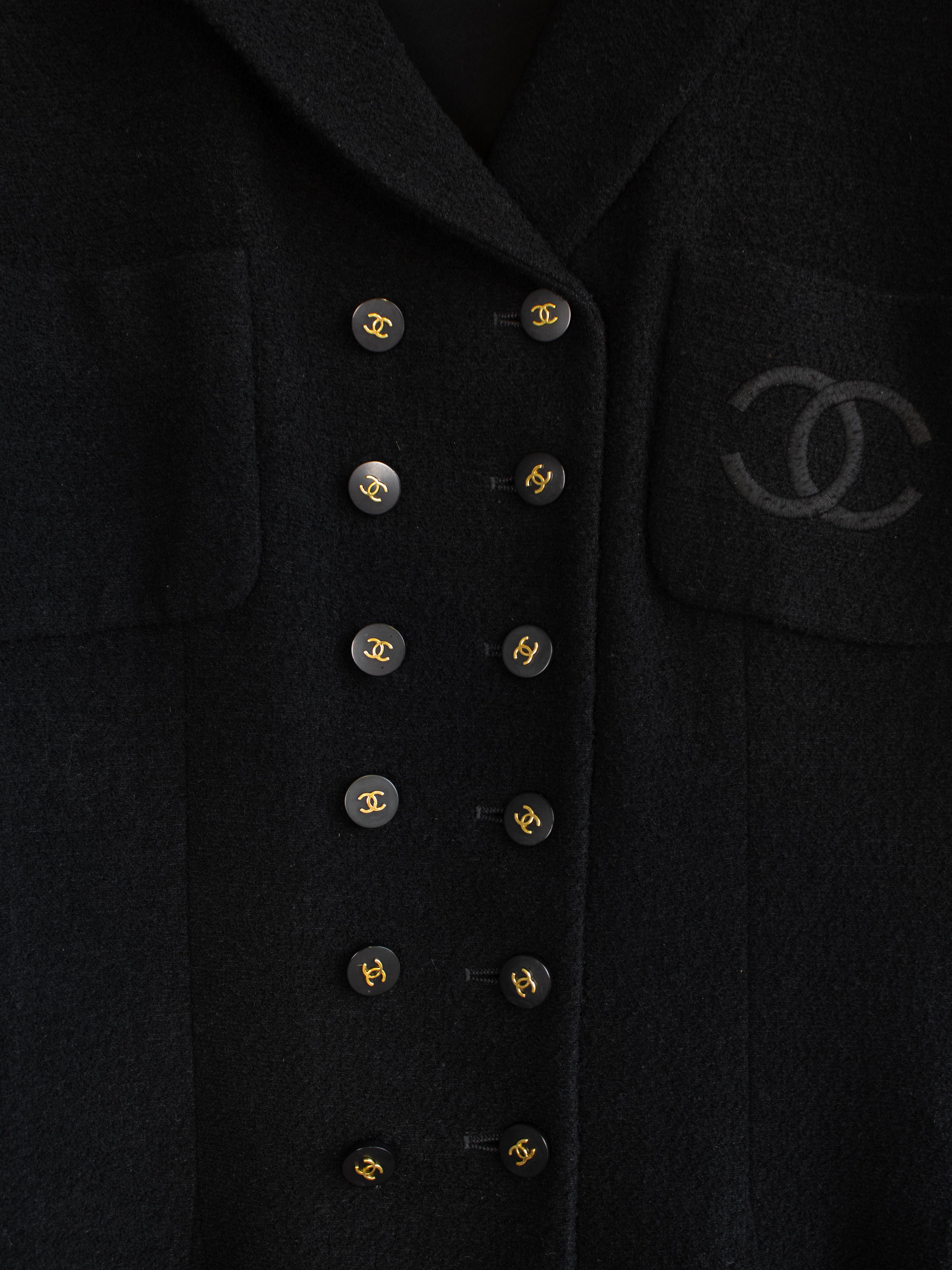 Chanel Vintage Spring/Summer 1995 Black Gold CC Logo Peplum 95P Tweed Jacket 5