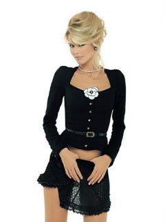 Chanel Vintage Spring/Summer 1995 Black Gold Cropped 95P Jacket Belt Skirt Suit