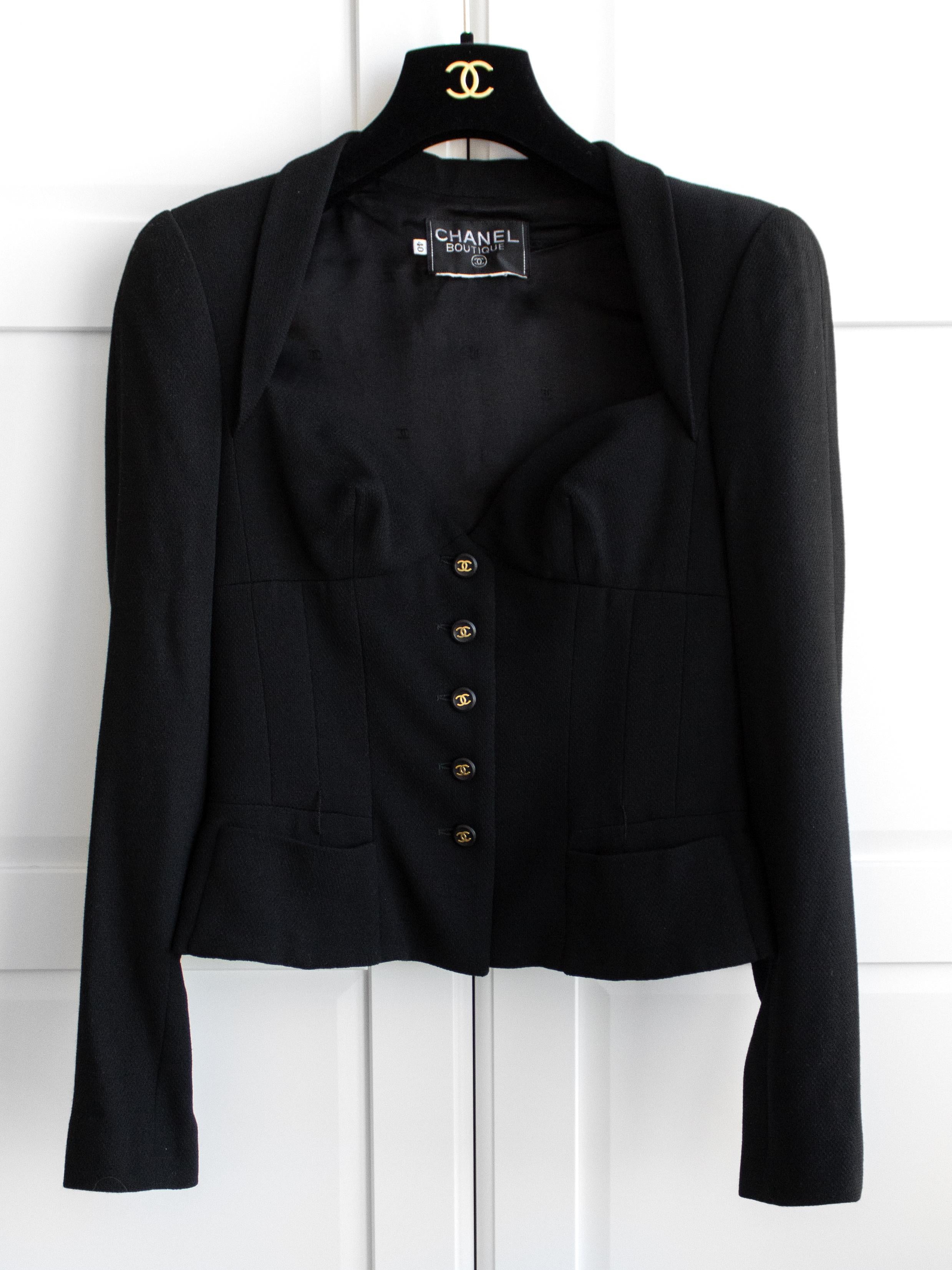Chanel Vintage Spring/Summer 1995 Black Gold Cropped 95P Jacket Belt Skirt Suit 1