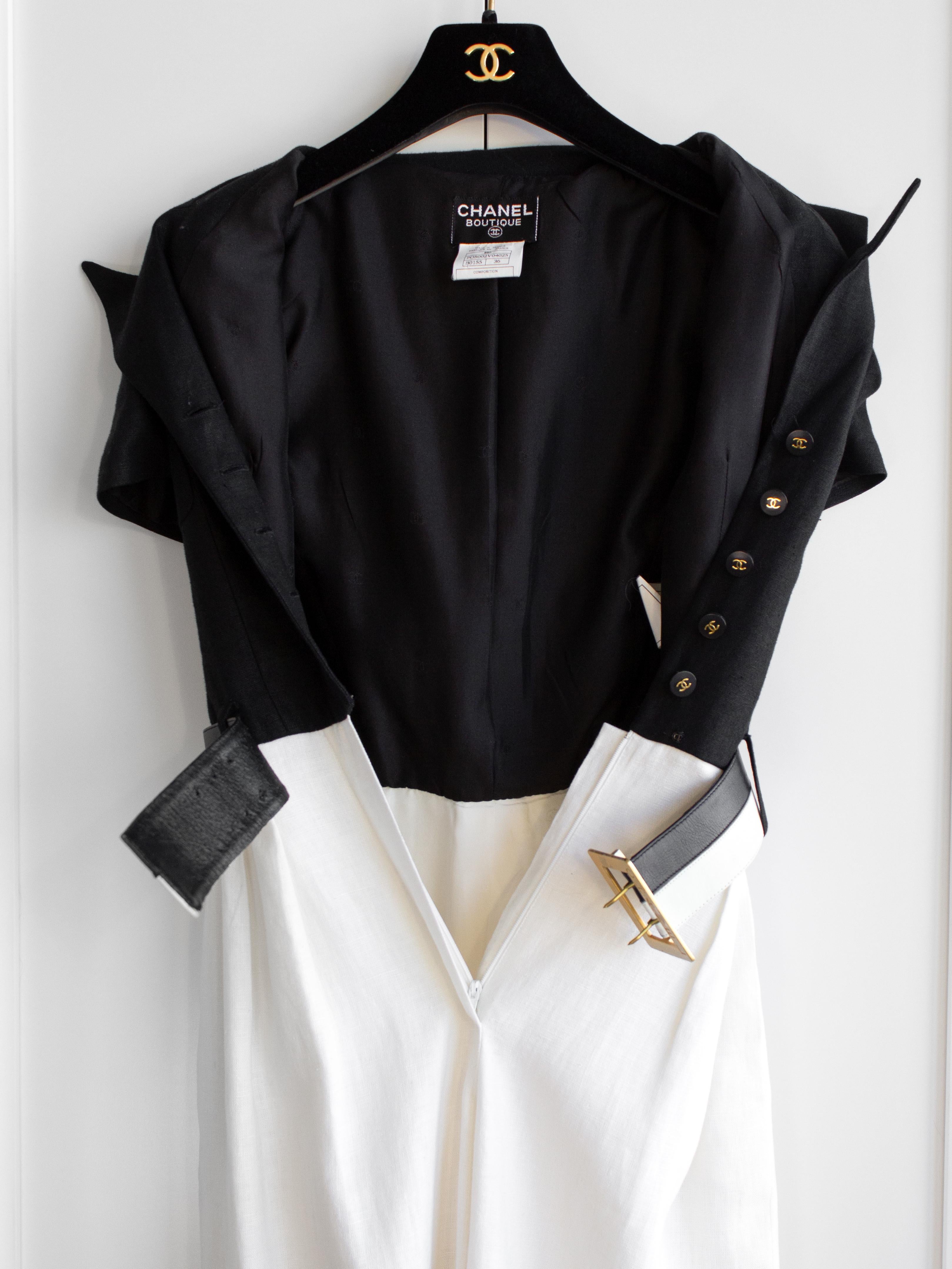 Chanel Vintage Spring/Summer 1995 Black White CC Belt Linen 95P Jumpsuit 10