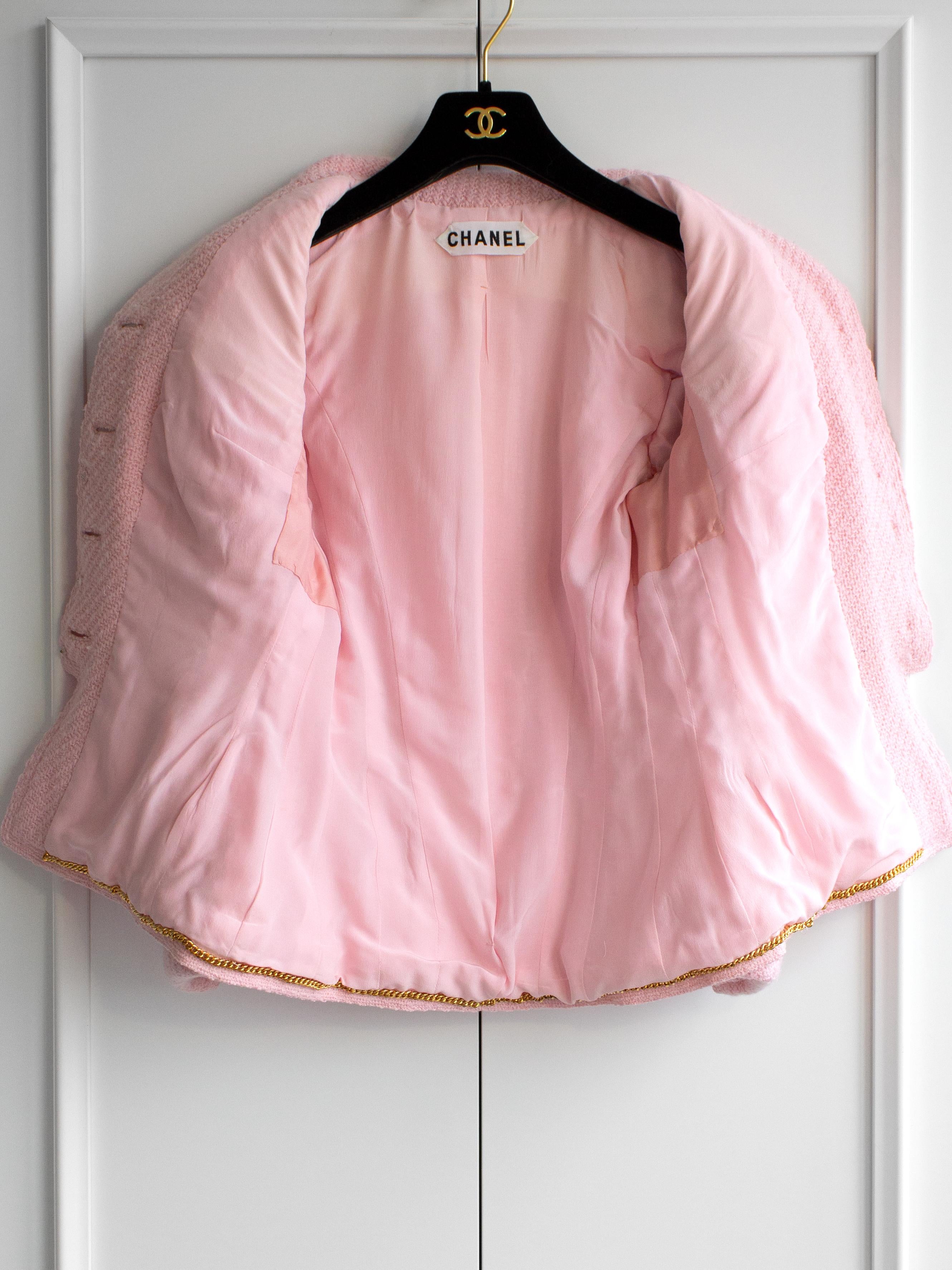 Chanel Vintage Spring/Summer 1995 Haute Couture Pink Tweed Jacket For Sale 7