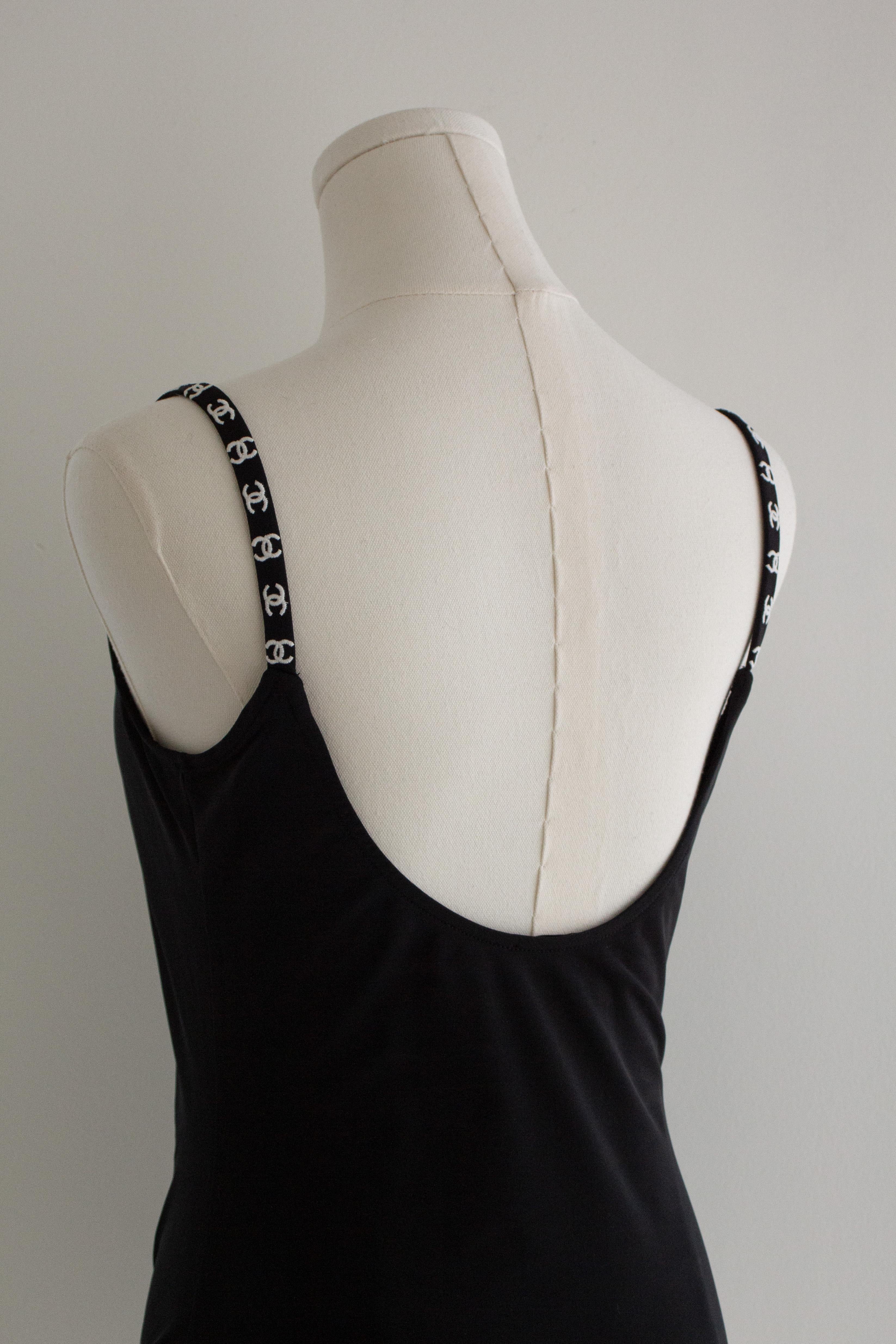 Chanel Vintage Frühjahr/Sommer 1997 Schwarz Weiß CC Logo 97P Bodysuit Badeanzug mit Logo im Angebot 7