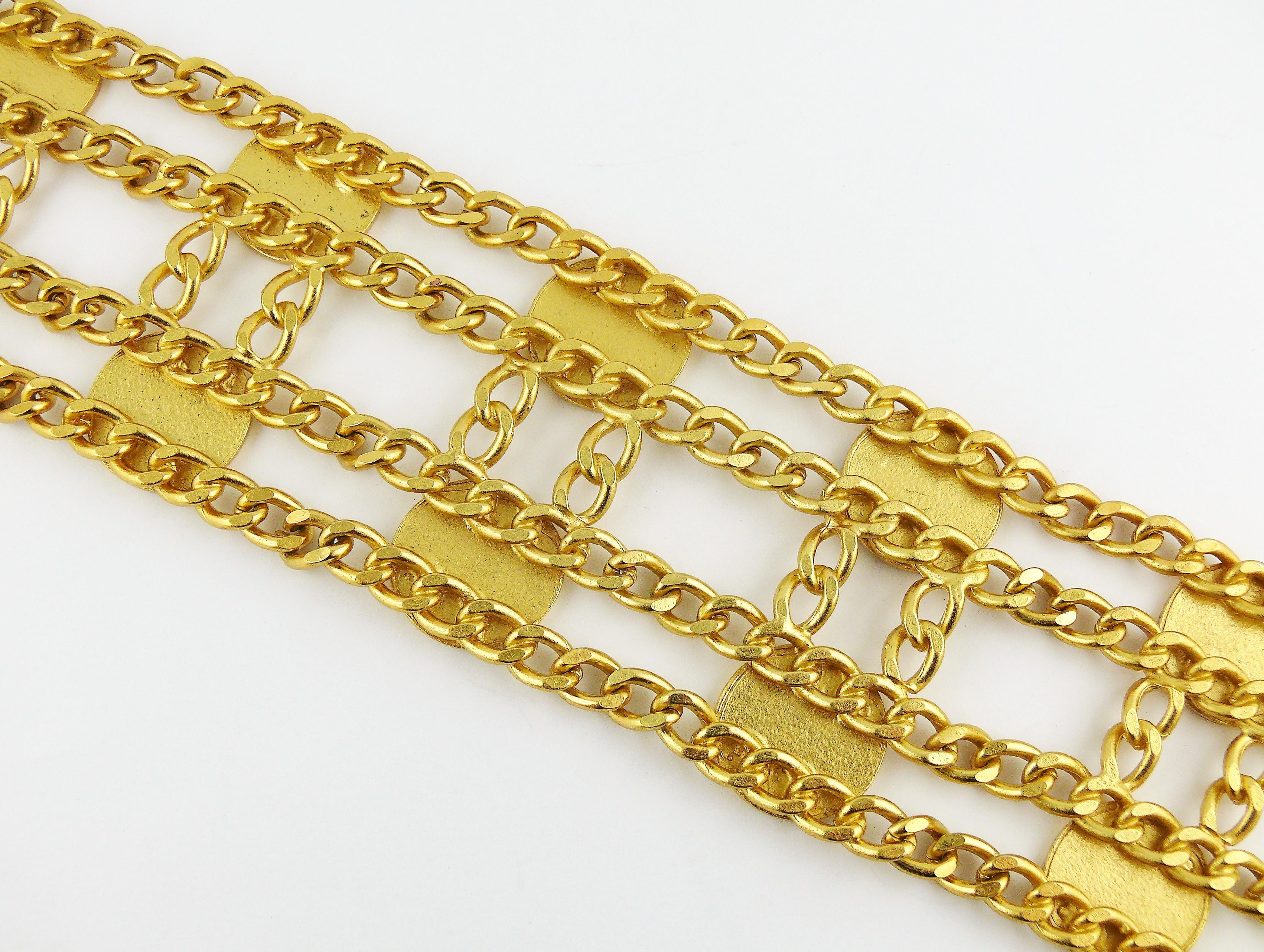 Chanel Vintage Spring Summer 2001 Matte Gold Toned CC Star Chain Belt For Sale 7