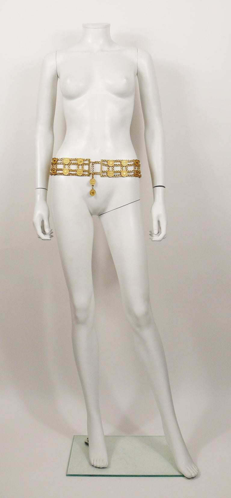 Chanel Vintage Spring Summer 2001 Matte Gold Toned CC Star Chain Belt For  Sale at 1stDibs