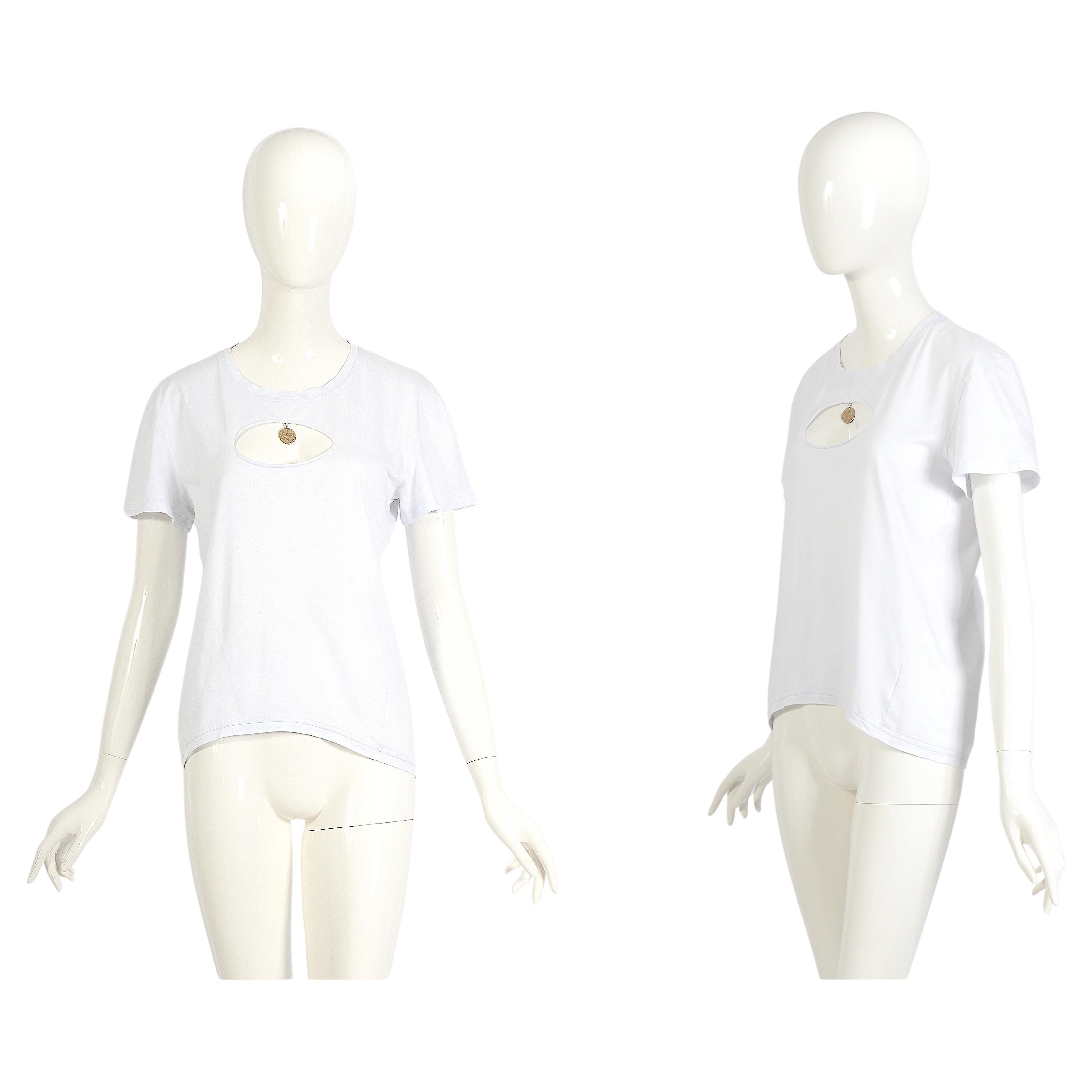 Chanel vintage spring summer 2007 medallion charm attached white cotton T-shirt For Sale