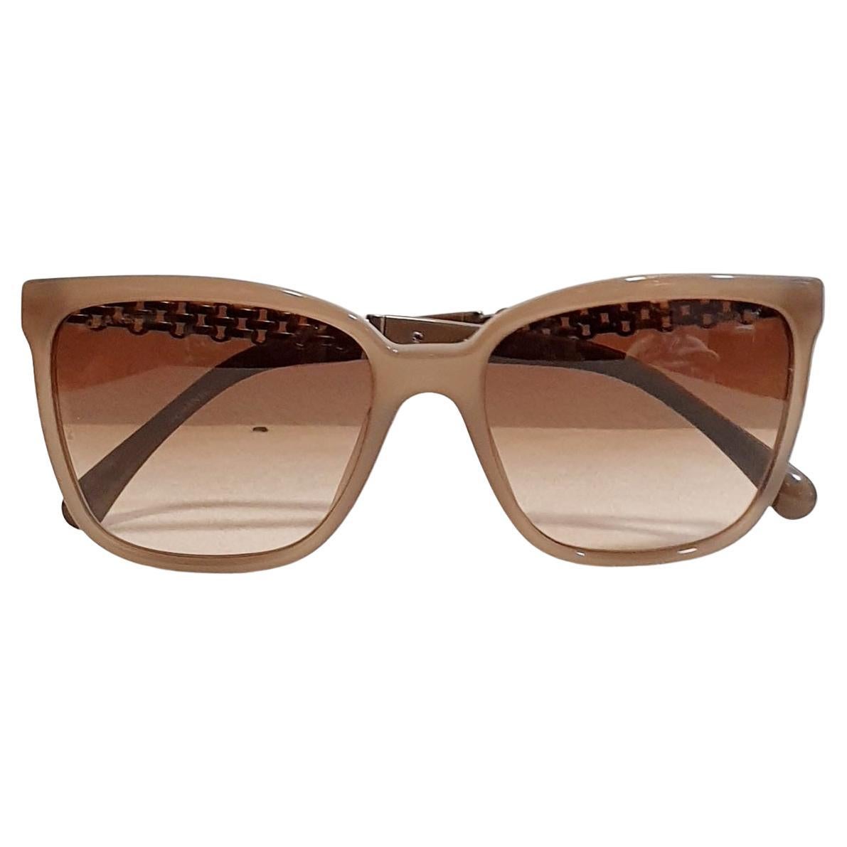 chanel square sunglasses with chain