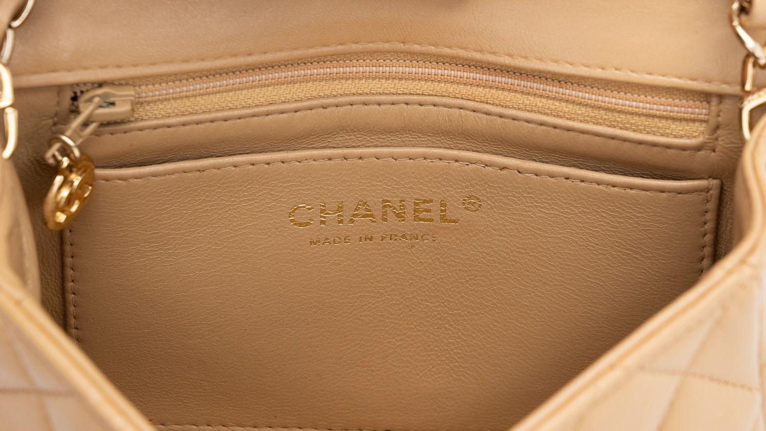 Chanel - Sac à rabat carré beige vintage 2