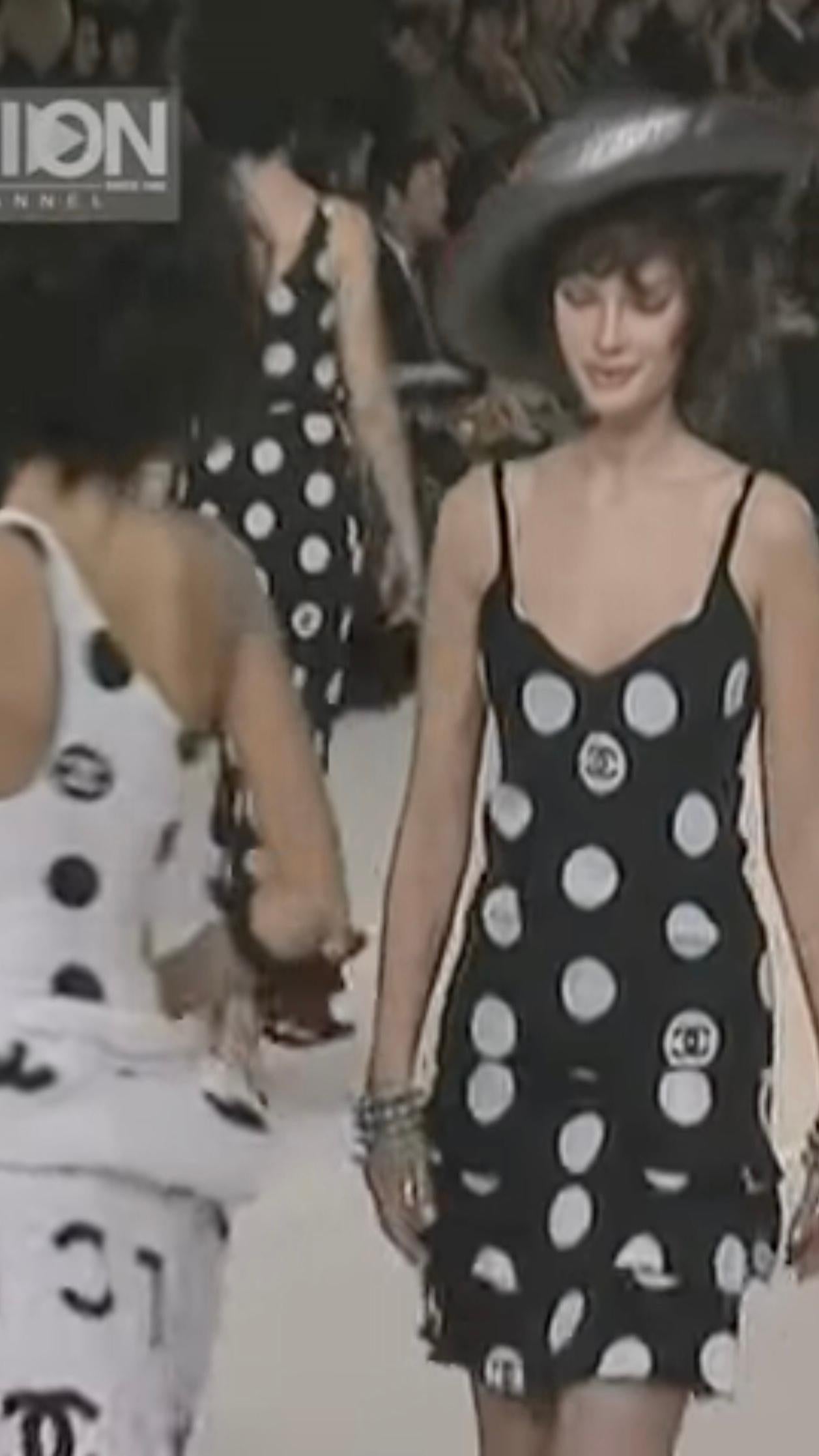 CHANEL Vintage SS 1997 Runway Black and White Tiered Silk Polka Dot Tank Dress For Sale 1