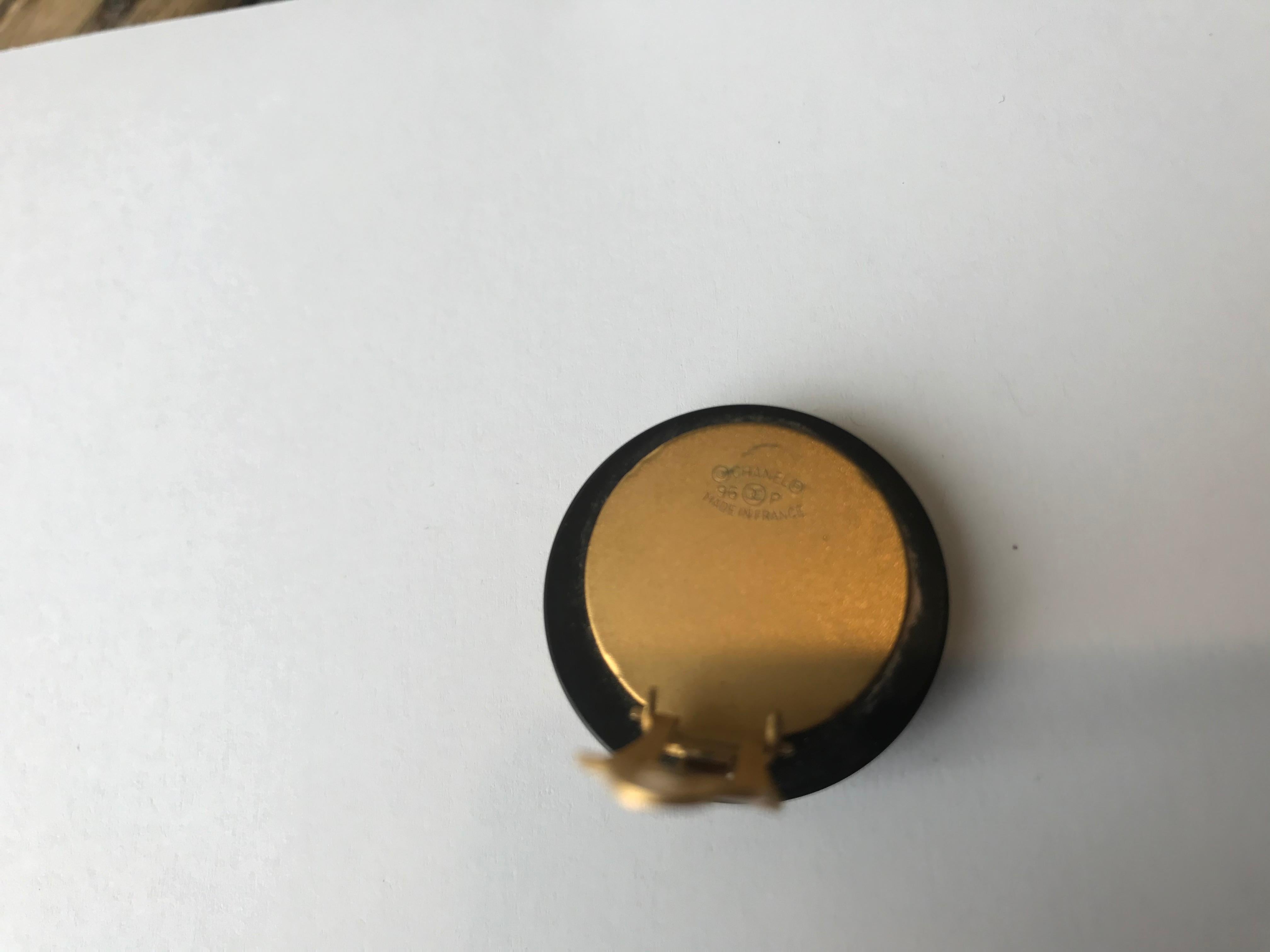 Chanel Vintage Star And Moon Clip On Earrings In Good Condition In Roslyn, NY