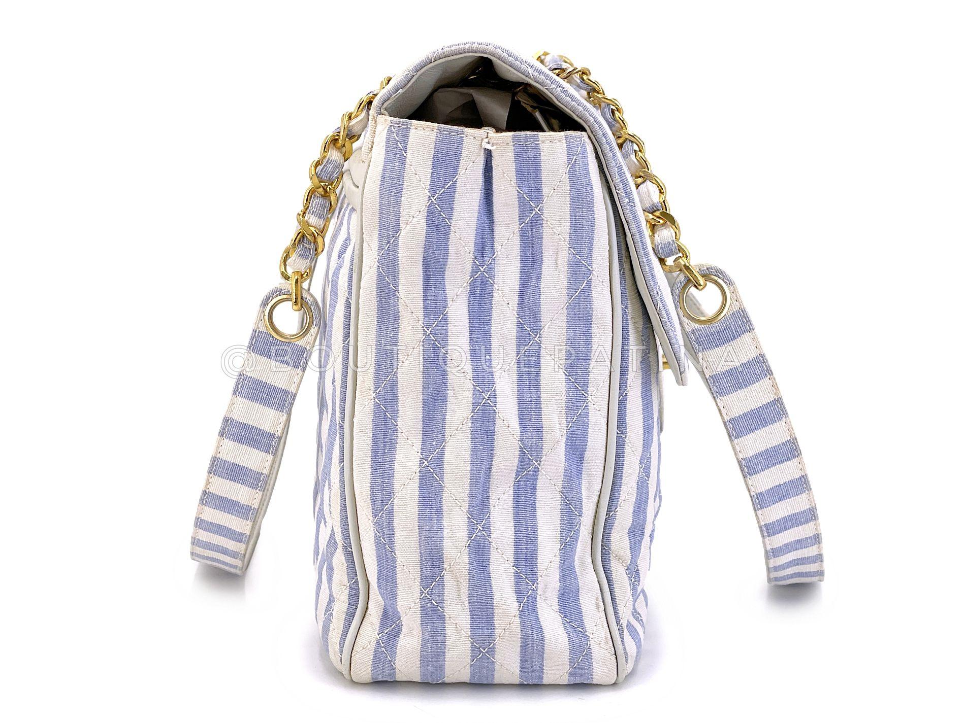 Chanel Vintage Striped Blue White Supermodel XL Travel Flap Bag 24k GHW 68836 Excellent état - En vente à Costa Mesa, CA