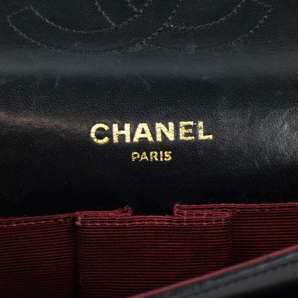 Chanel, Vintage Timeless in black leather For Sale 2