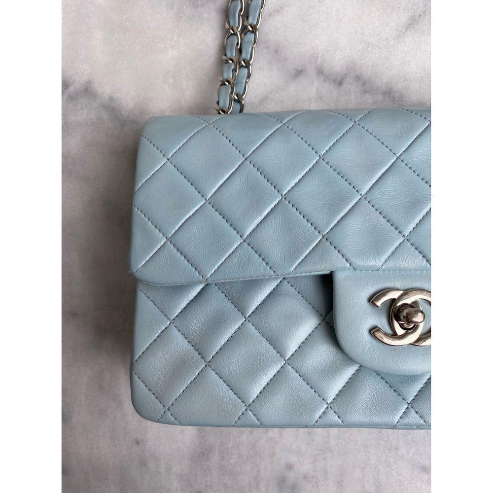 - Designer: CHANEL
- Model: Timeless 
- Condition: Good condition. Slight marks on interior, Sign of wear on Leather, Scratches on hardware
- Accessories: Dustbag
- Measurements: Width: 23cm , Height: 15cm , Depth: 6cm 
- Exterior Material:
