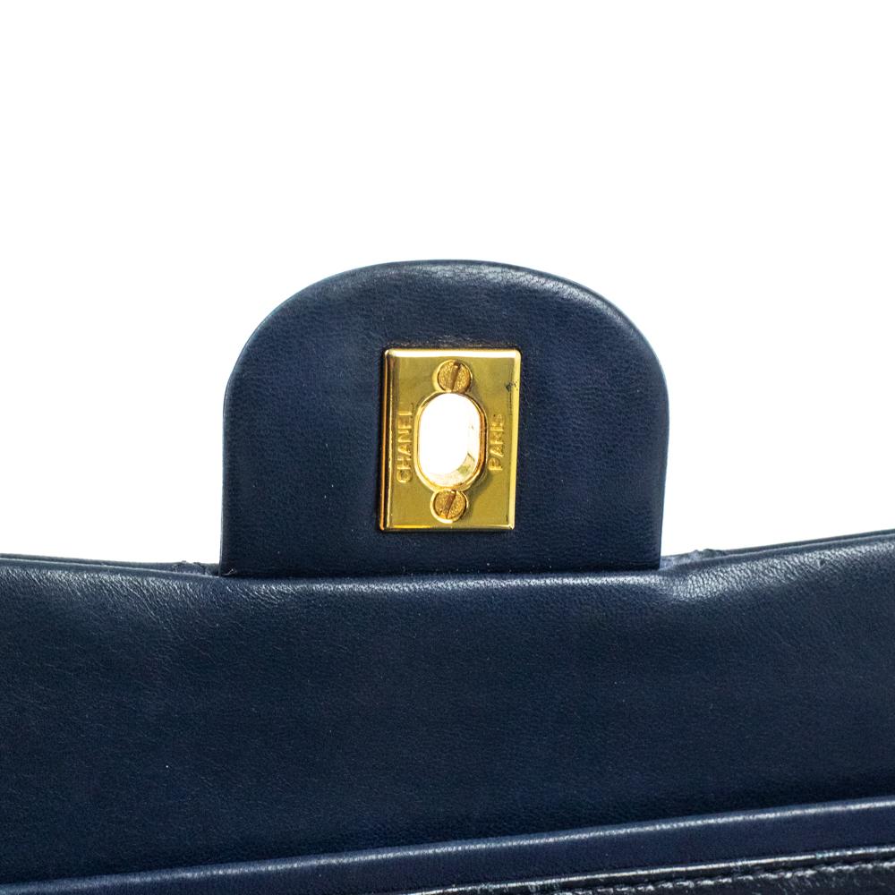 Chanel, Vintage Timeless in navy blue 4