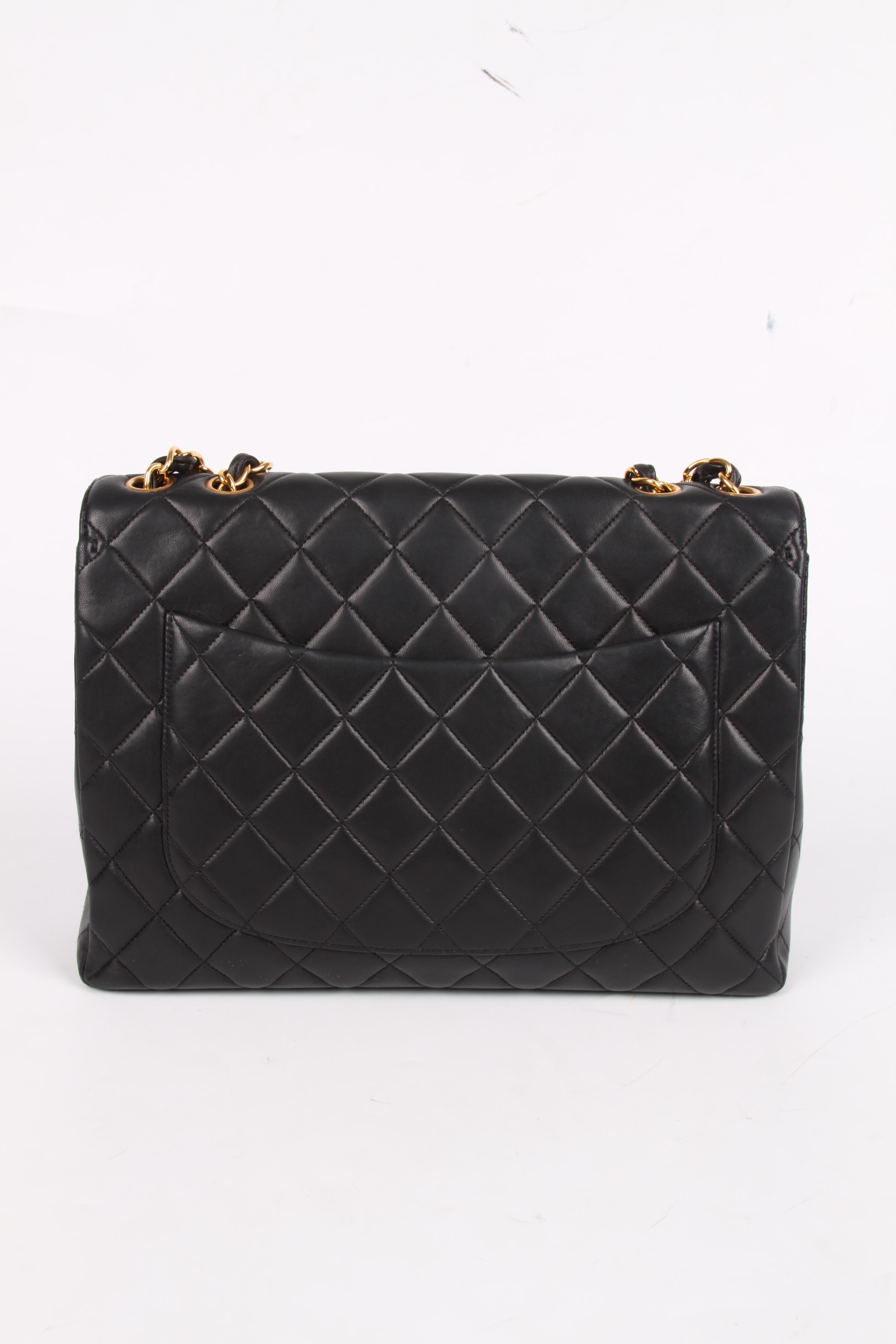 Chanel Vintage Timeless Jumbo Single Flap Bag - black/gold In Good Condition In Baarn, NL